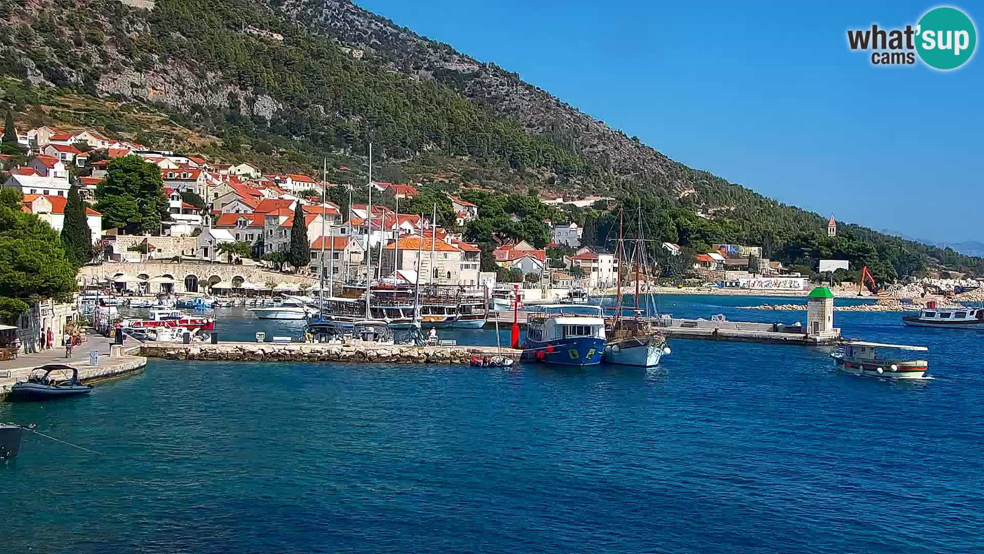 Webcam Bol Hafen & Ortszentrum – Liveblick aus Bol auf der Insel Brač