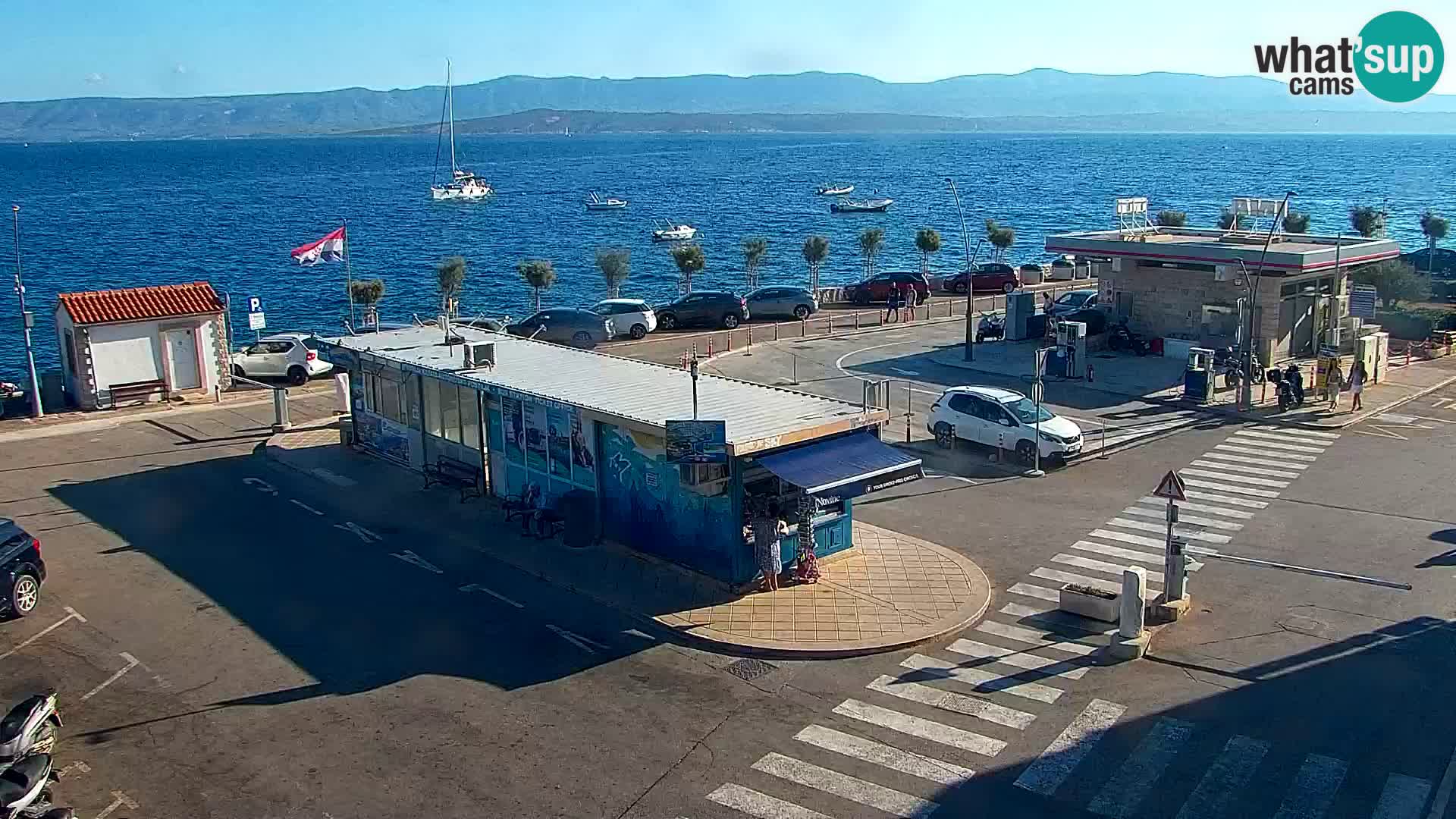 Webcam Bol Hafen & Ortszentrum – Liveblick aus Bol auf der Insel Brač