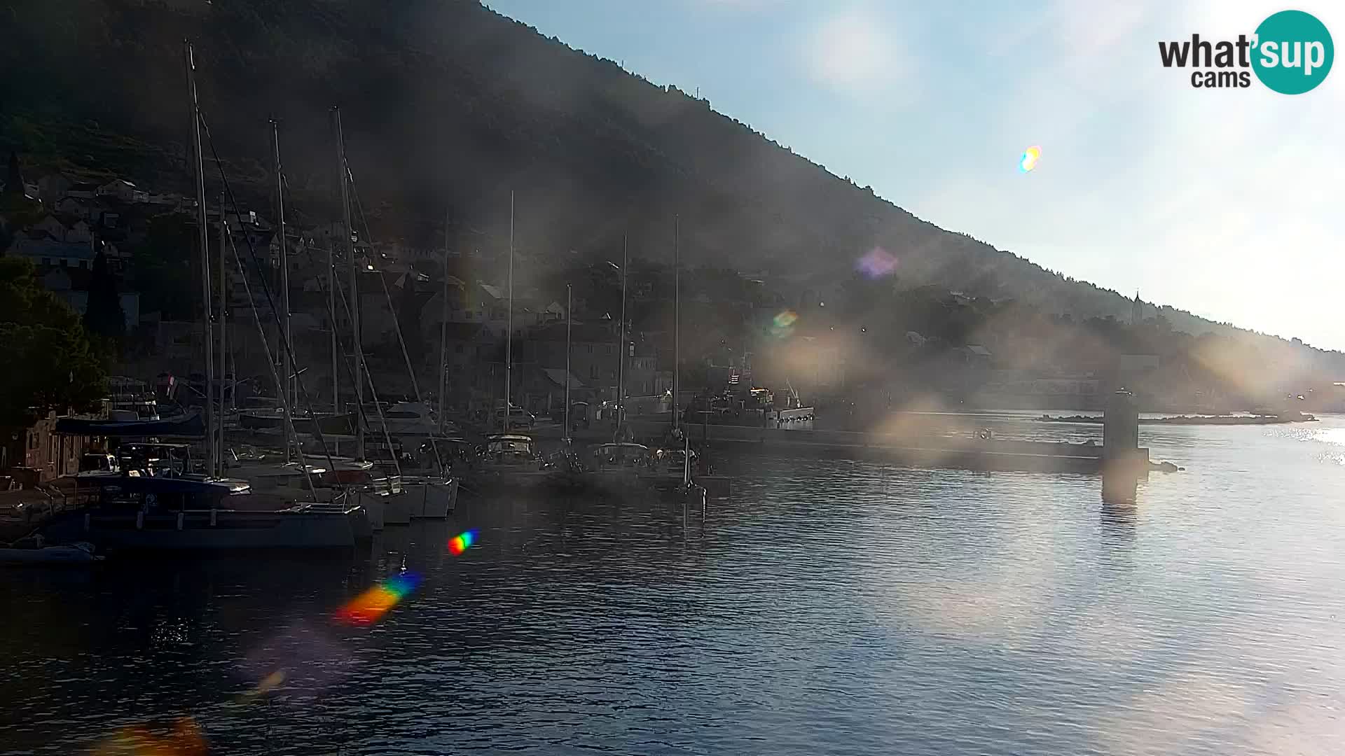 Webcam Bol Hafen & Ortszentrum – Liveblick aus Bol auf der Insel Brač