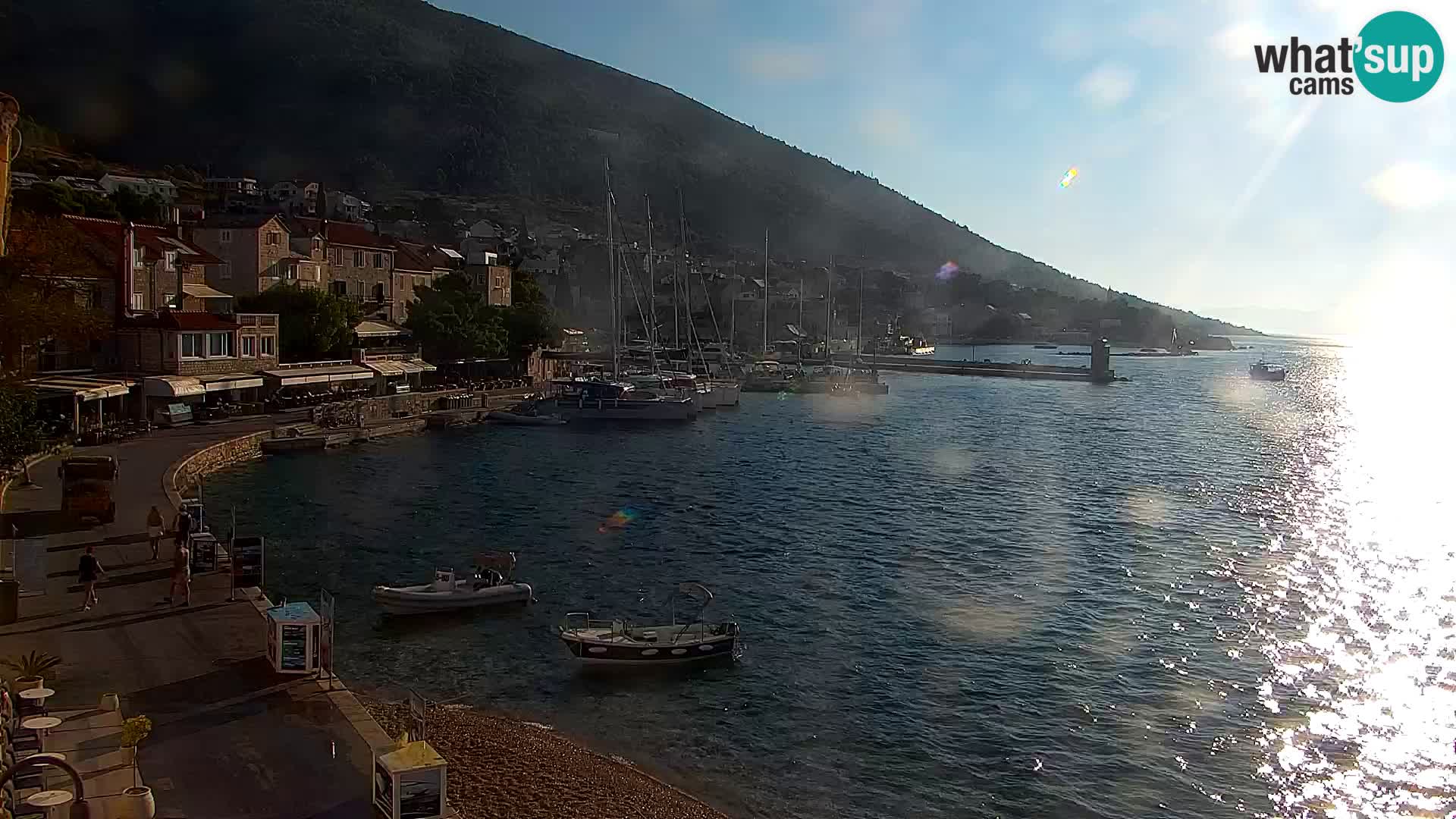 Webcam Bol Town Center & Marina – Live View from Bol, Brač