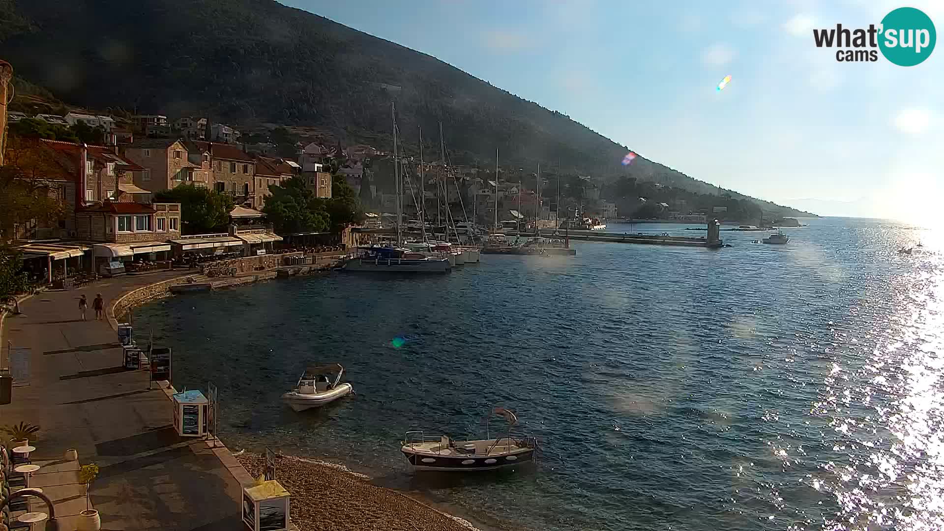 Webcam Bol Town Center & Marina – Live View from Bol, Brač