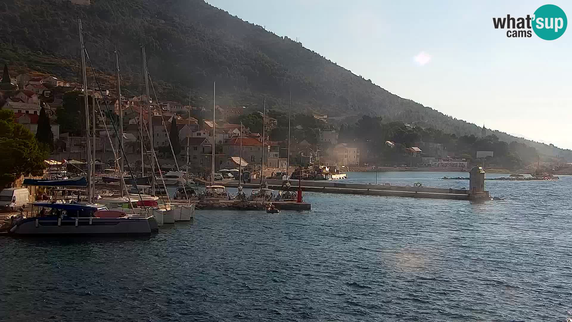 Webcam Bol Centre-Ville & Marina – Vue en direct depuis Bol, île de Brač