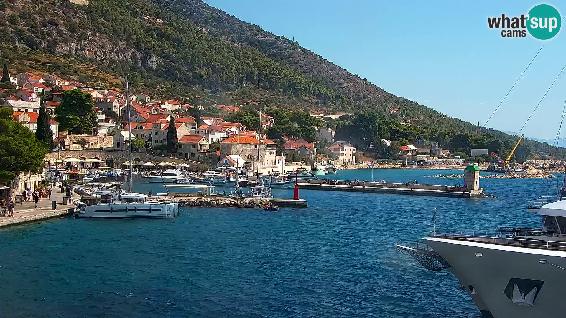 Webcam Bol Centre-Ville & Marina – Vue en direct depuis Bol, île de Brač