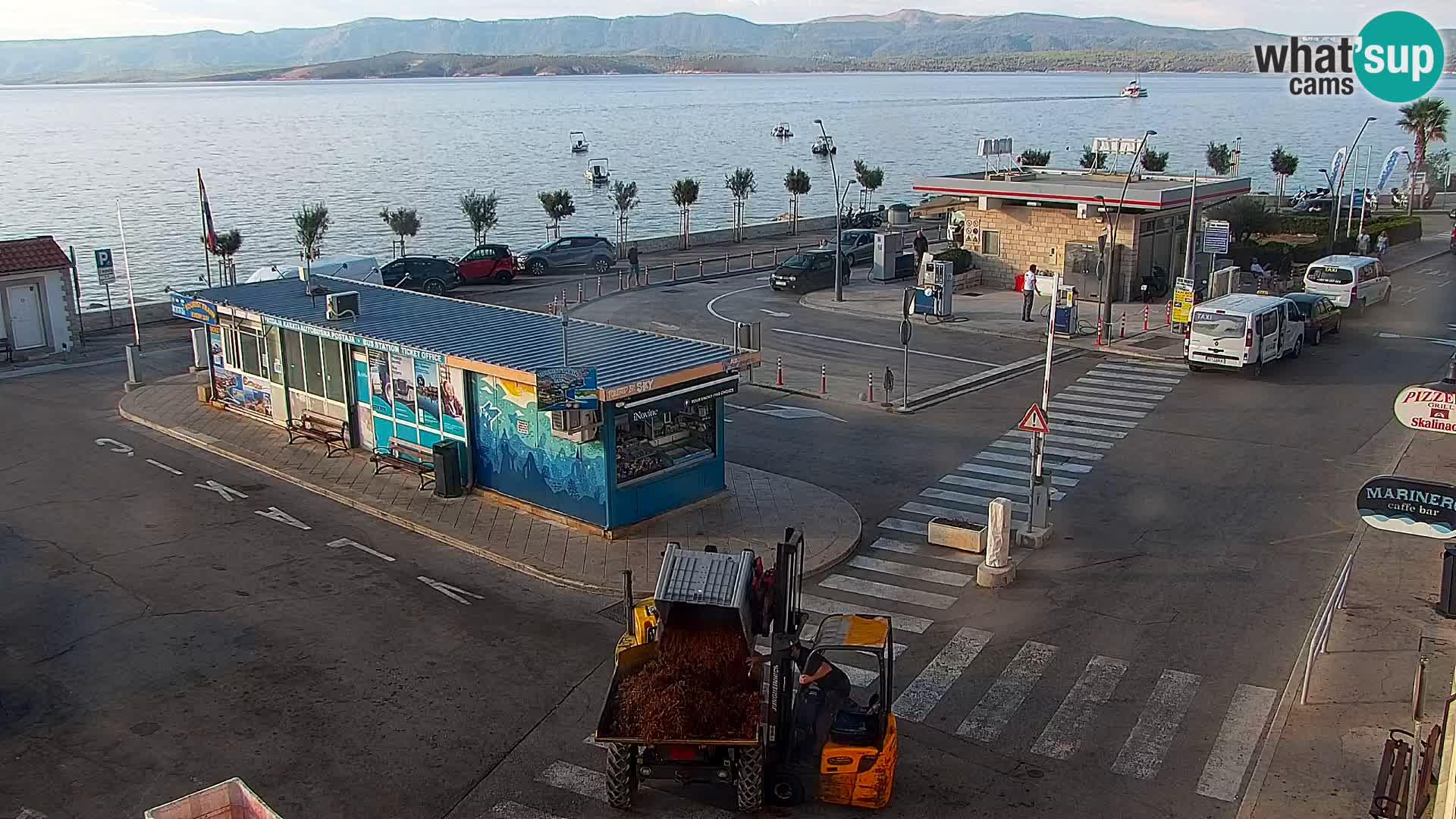 Webcam Bol Hafen & Ortszentrum – Liveblick aus Bol auf der Insel Brač