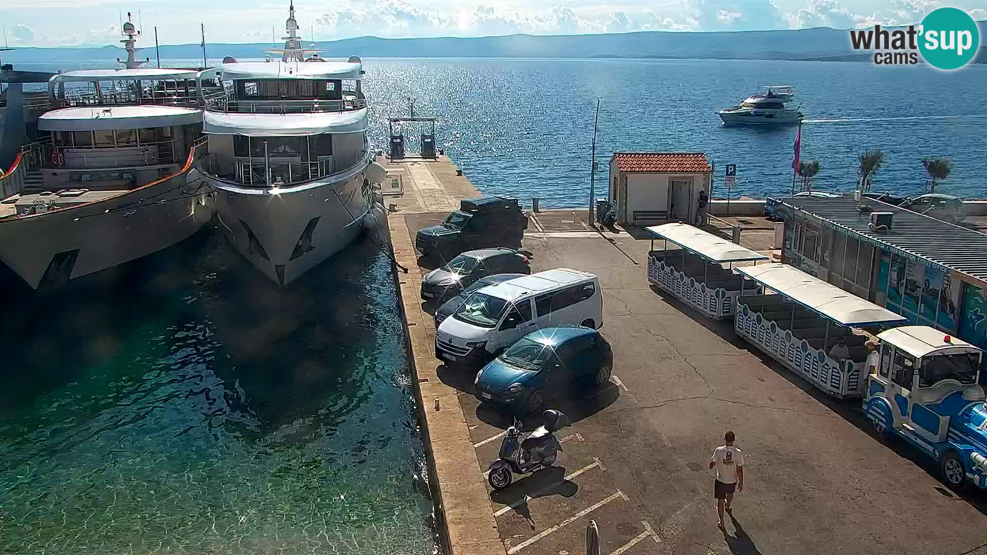 Webcam Bol Town Center & Marina – Live View from Bol, Brač