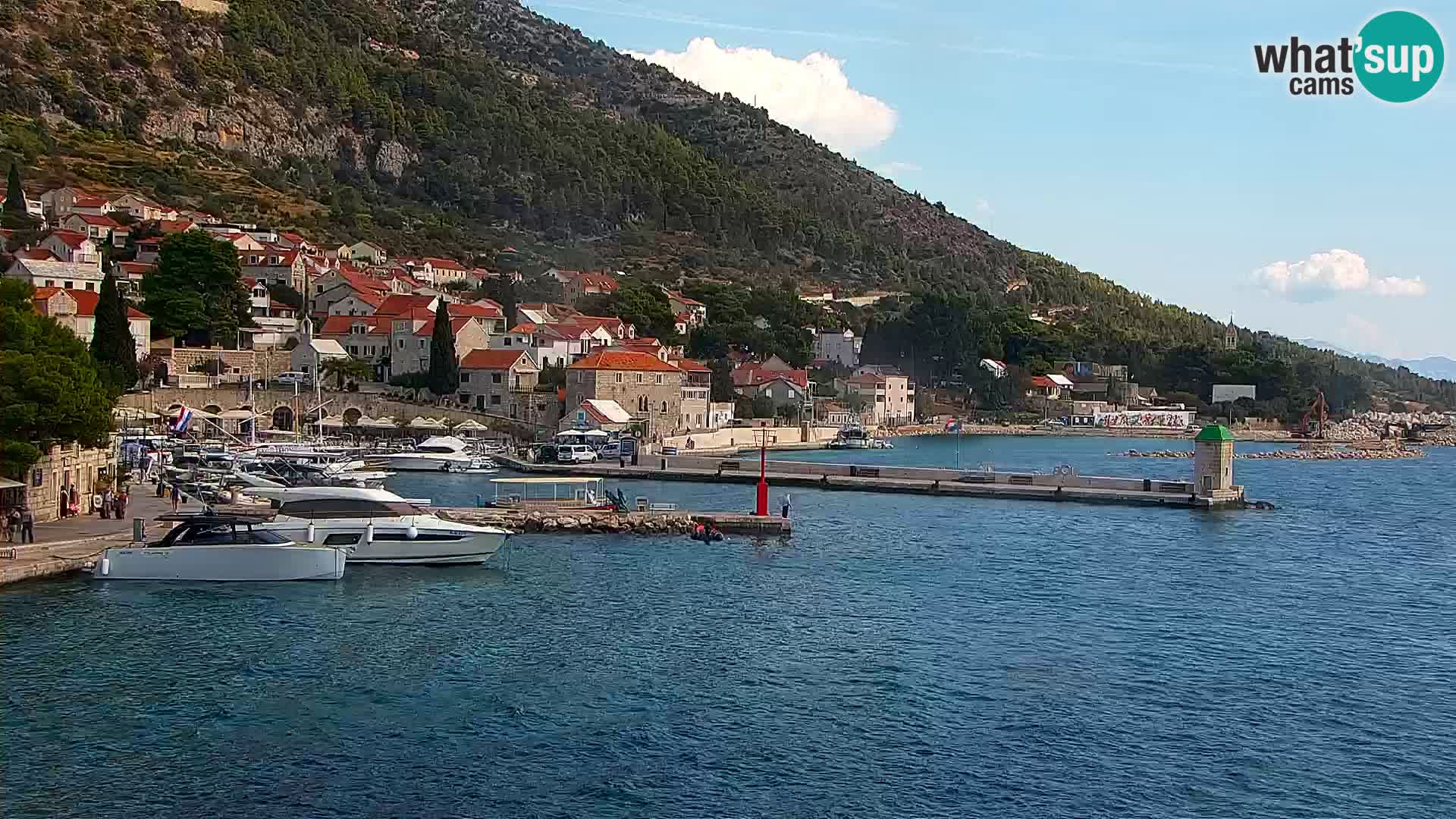 Webcam Bol Centro e Marina – Vista live dal porto di Bol