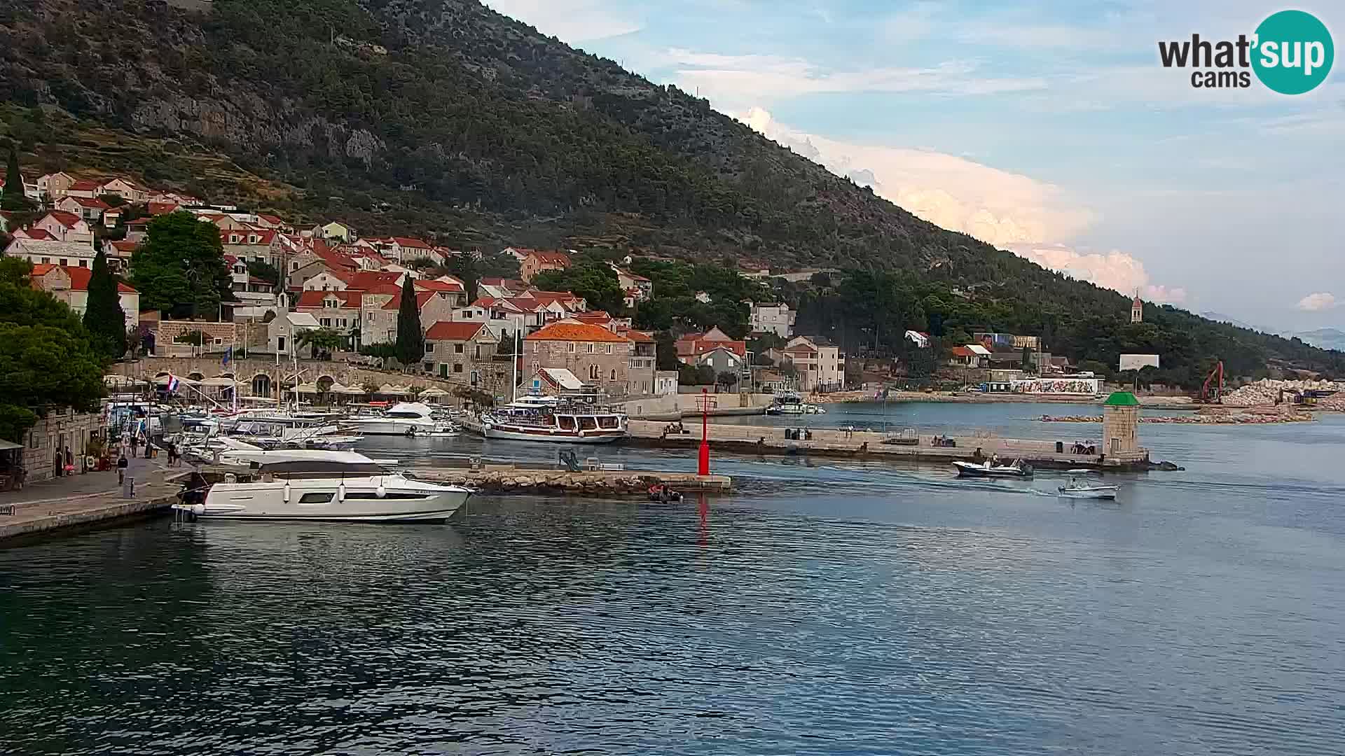 Webcam Bol Hafen & Ortszentrum – Liveblick aus Bol auf der Insel Brač