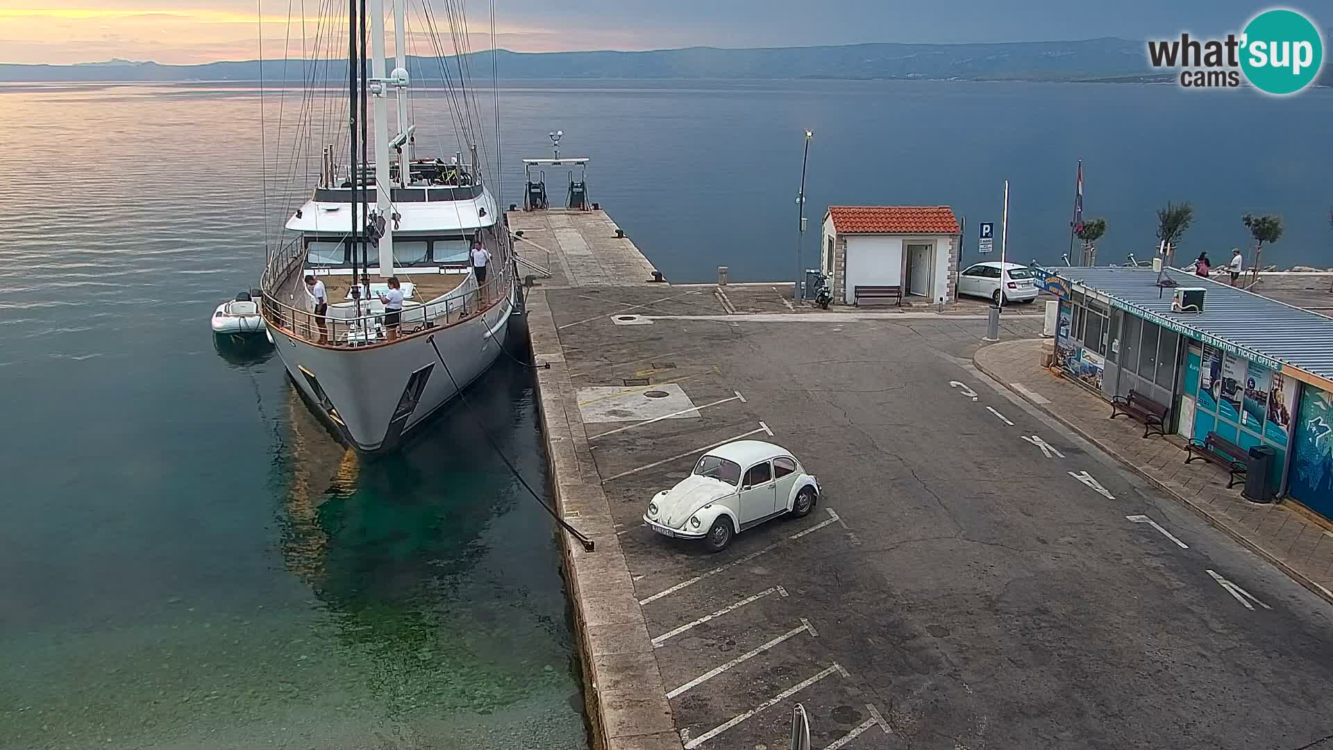 Webcam Bol Town Center & Marina – Live View from Bol, Brač