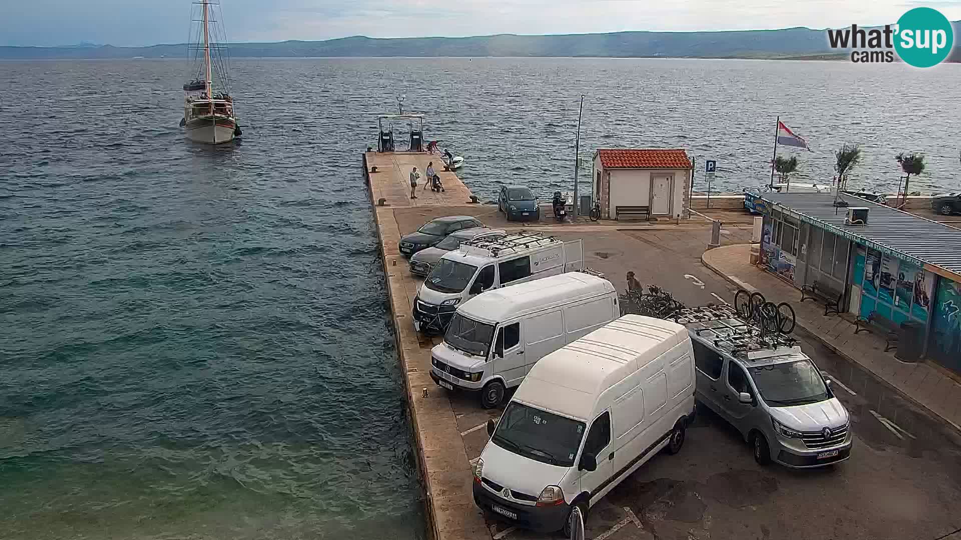 Webcam Bol Hafen & Ortszentrum – Liveblick aus Bol auf der Insel Brač