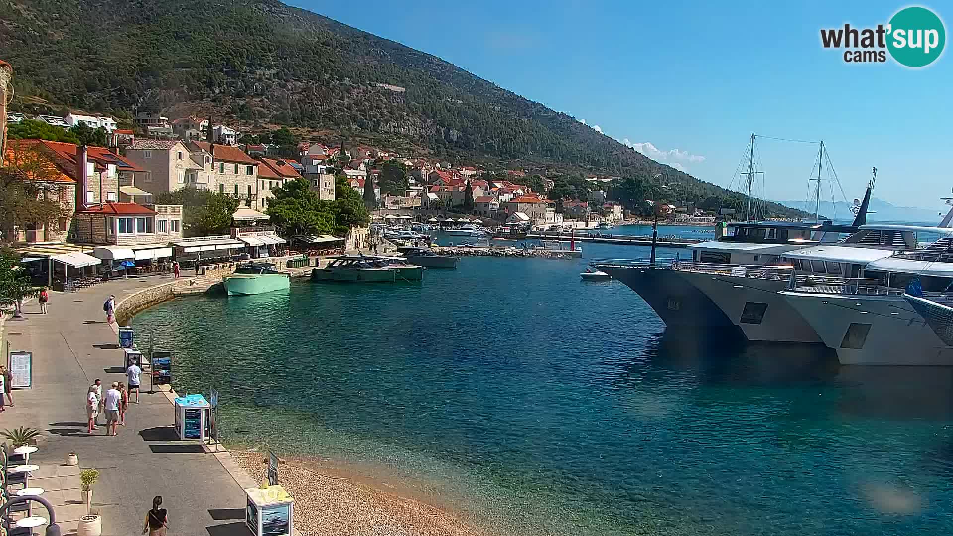 Webcam Bol Centro e Marina – Vista live dal porto di Bol