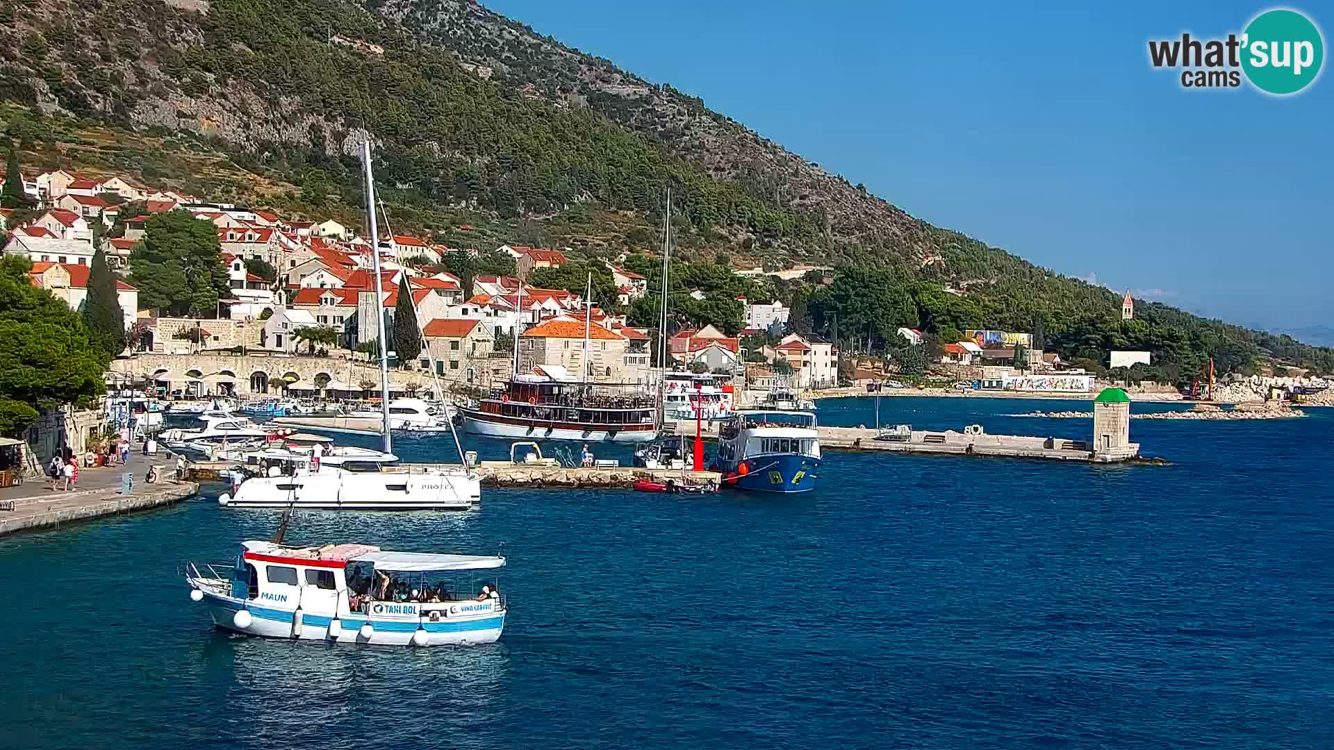 Webcam Bol Town Center & Marina – Live View from Bol, Brač