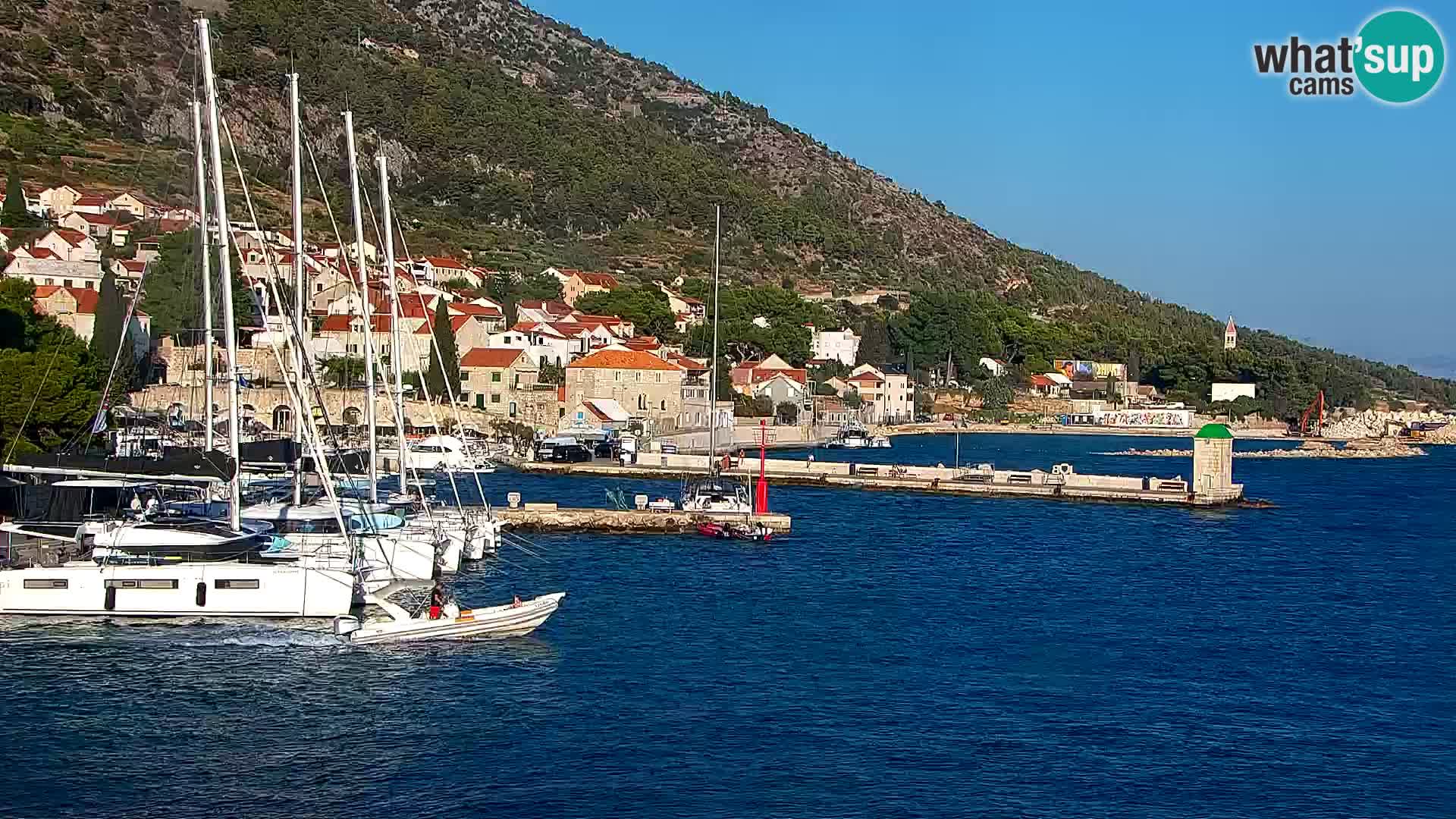 Webcam Bol Town Center & Marina – Live View from Bol, Brač
