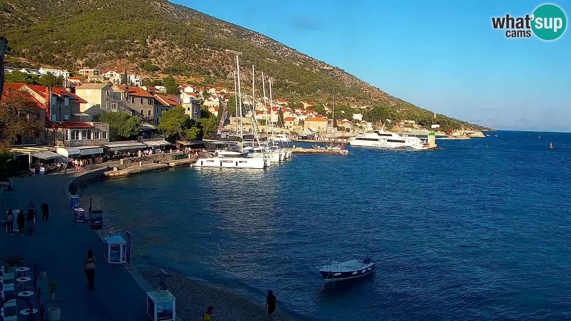 Webcam Bol Hafen & Ortszentrum – Liveblick aus Bol auf der Insel Brač