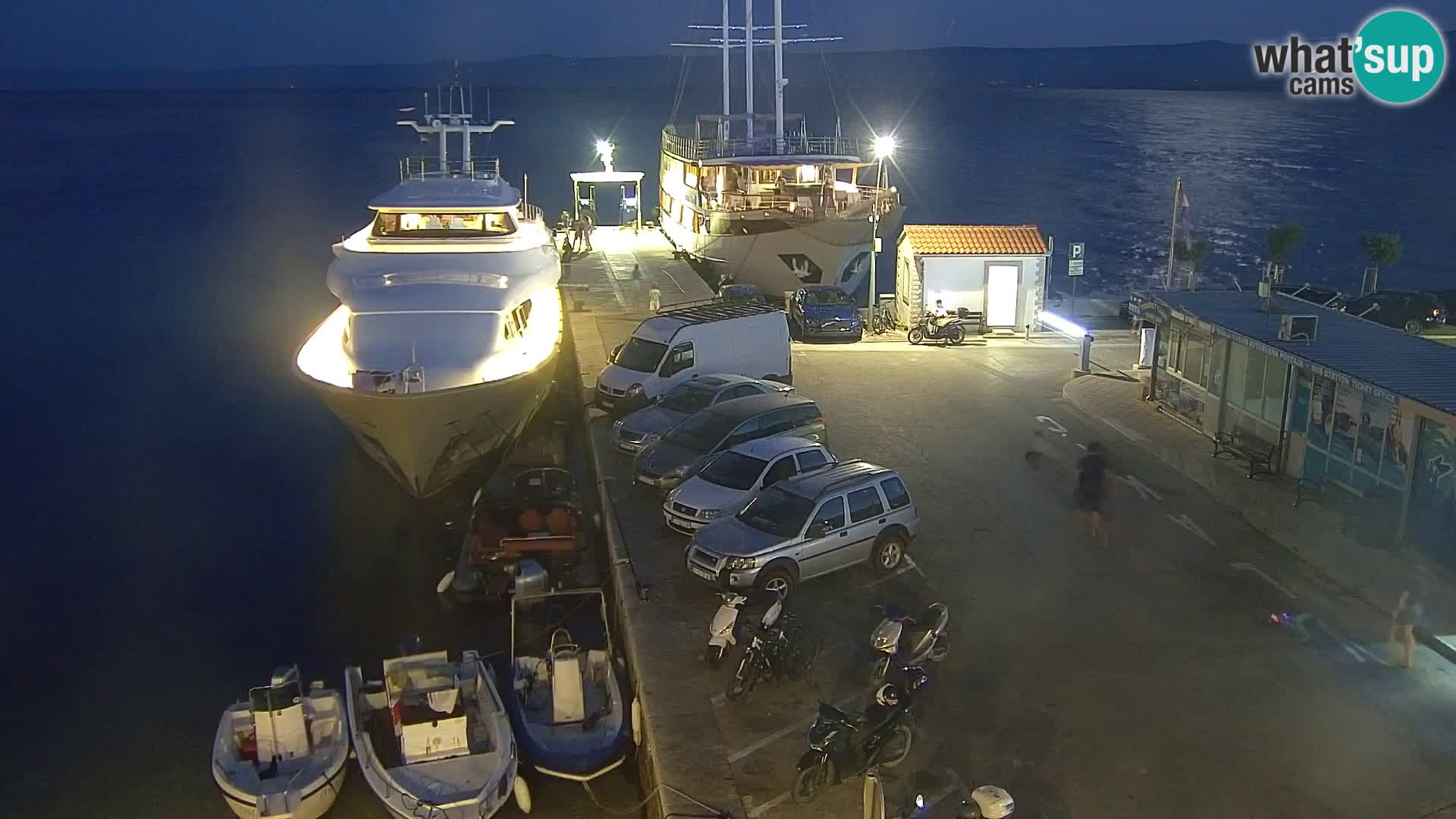 Webcam Bol Hafen & Ortszentrum – Liveblick aus Bol auf der Insel Brač