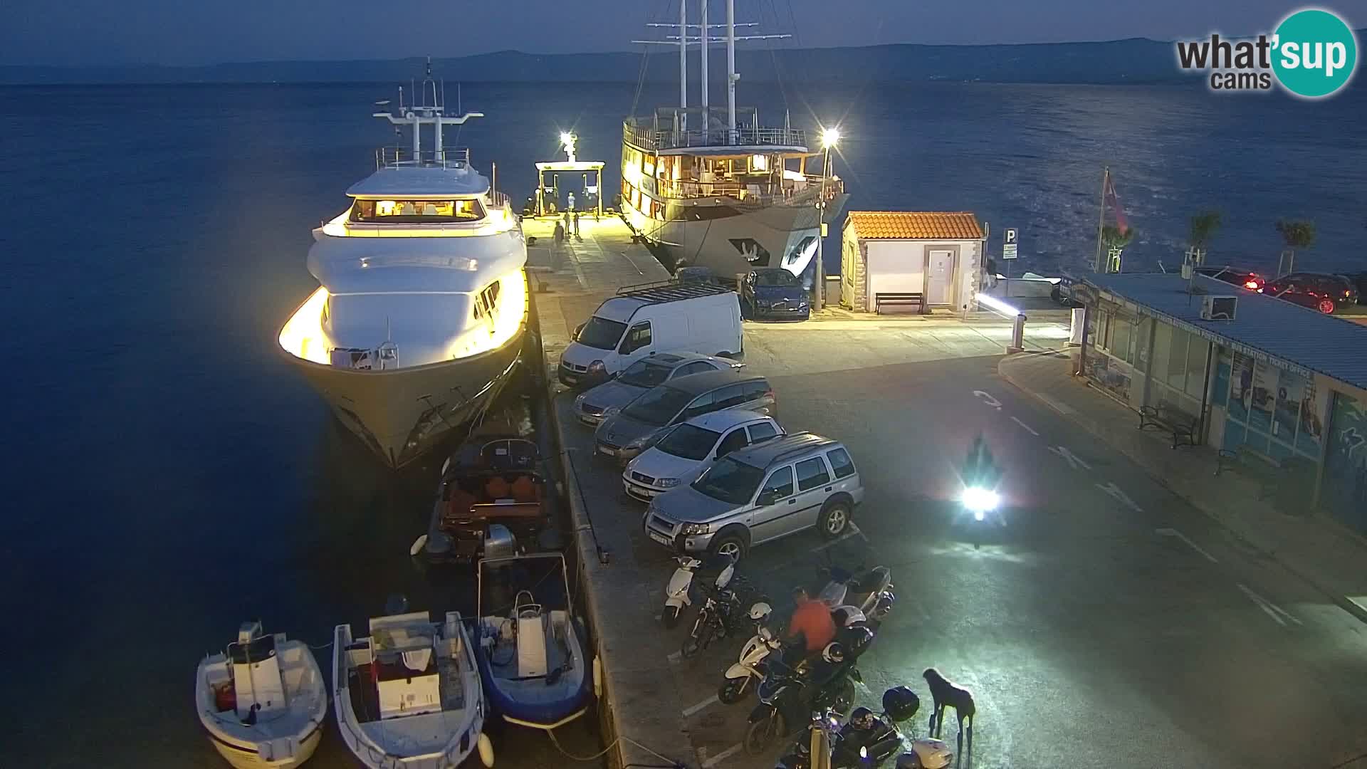 Webcam Bol Town Center & Marina – Live View from Bol, Brač