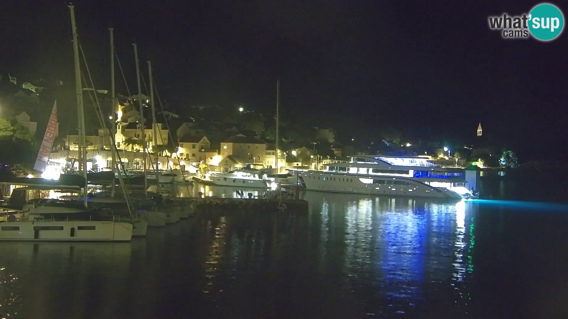Webcam Bol Hafen & Ortszentrum – Liveblick aus Bol auf der Insel Brač