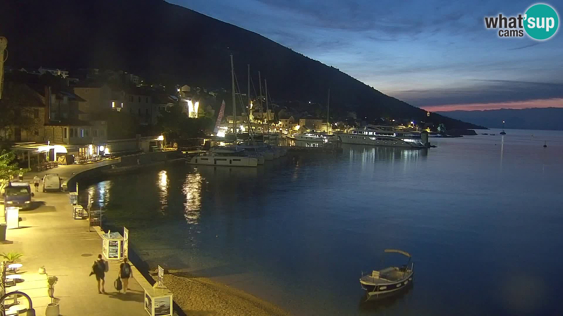 Webcam Bol Town Center & Marina – Live View from Bol, Brač