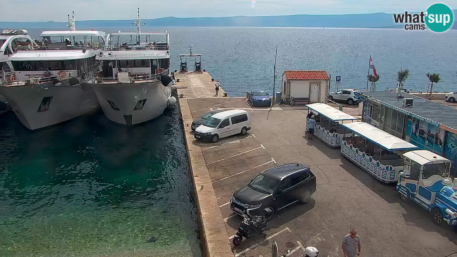 Webcam Bol Town Center & Marina – Live View from Bol, Brač