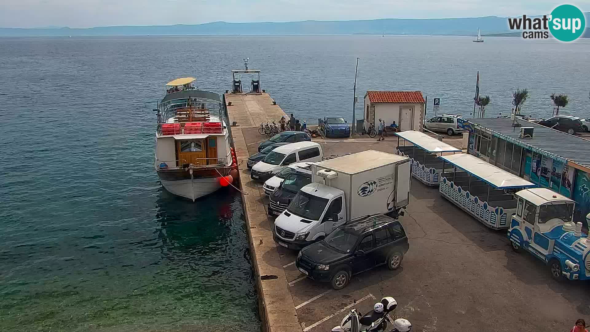 Webcam Bol Hafen & Ortszentrum – Liveblick aus Bol auf der Insel Brač