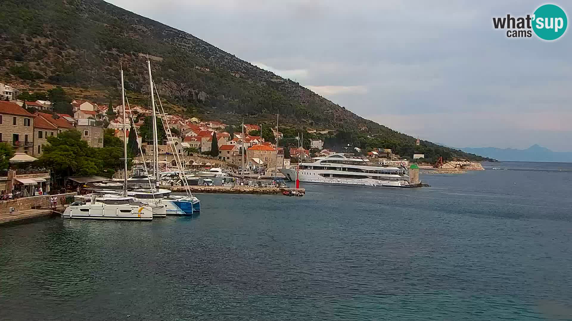 Webcam Bol Town Center & Marina – Live View from Bol, Brač