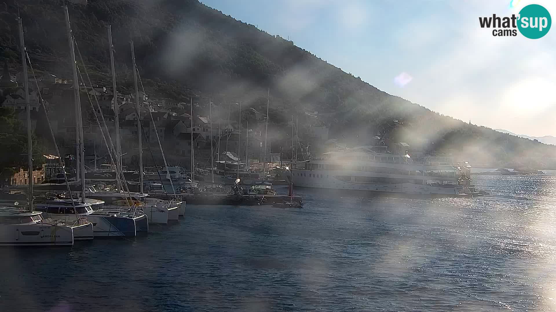 Webcam Bol Town Center & Marina – Live View from Bol, Brač