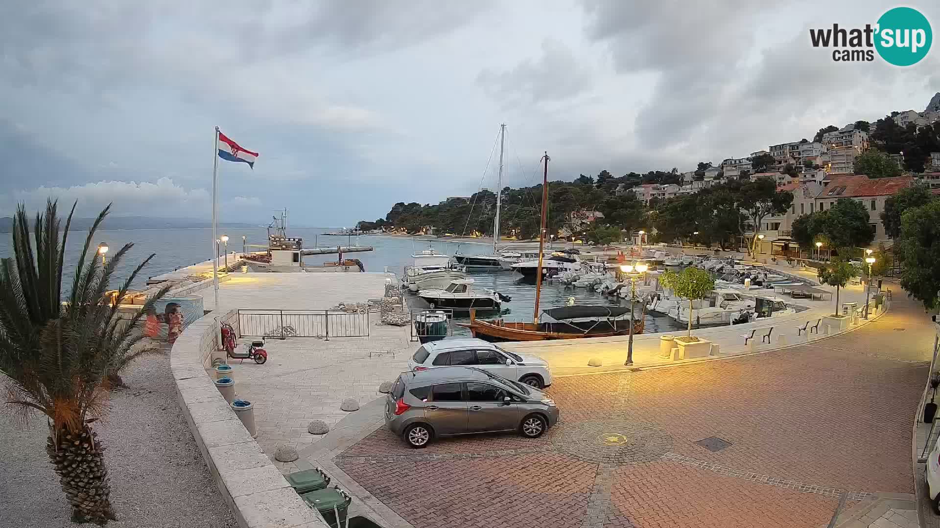 Brela web kamera – porat – Dalmacija