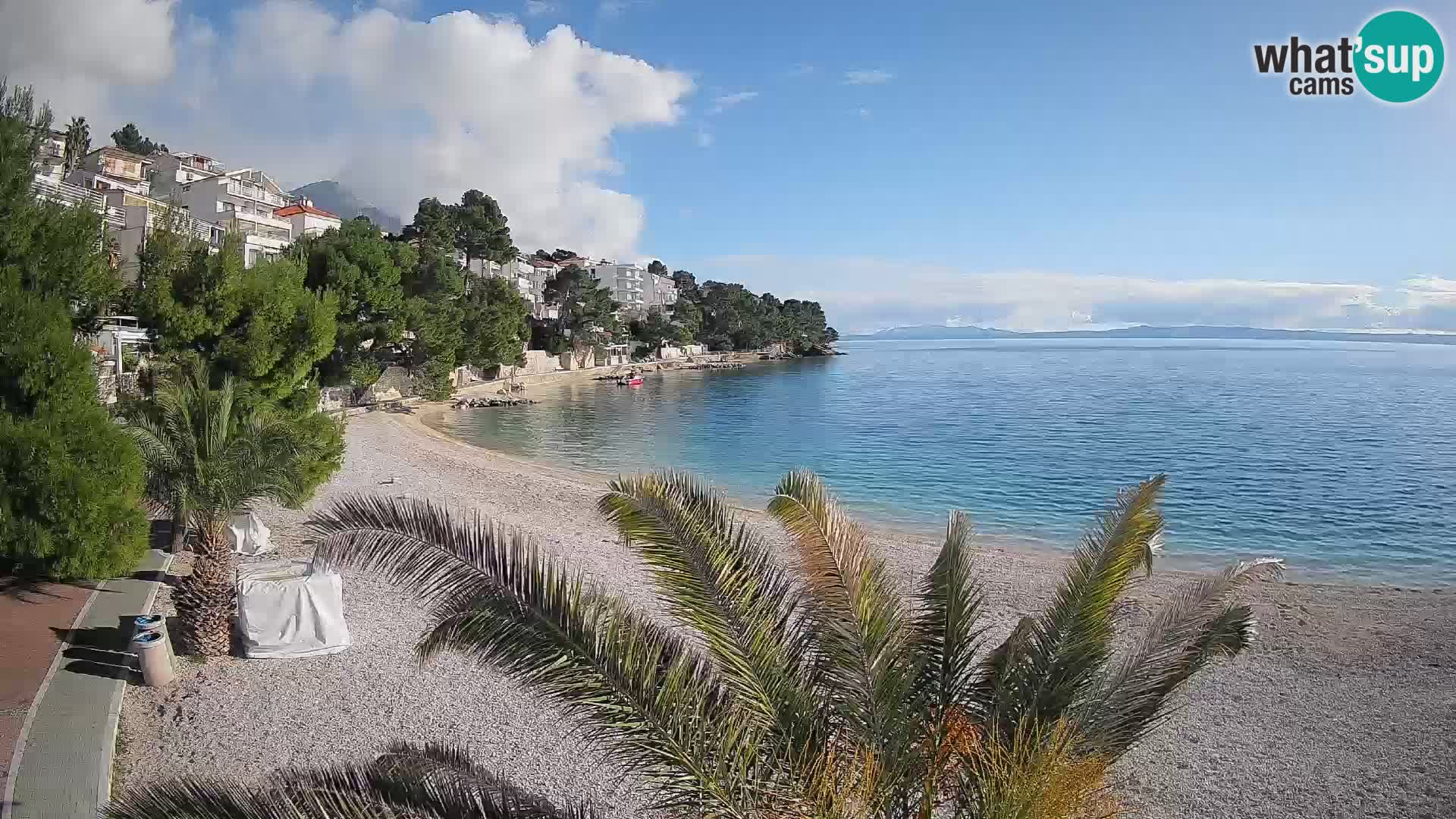 Spletna kamera Plaža Lučica Brela – Pogled v živo na Jadransko obalo