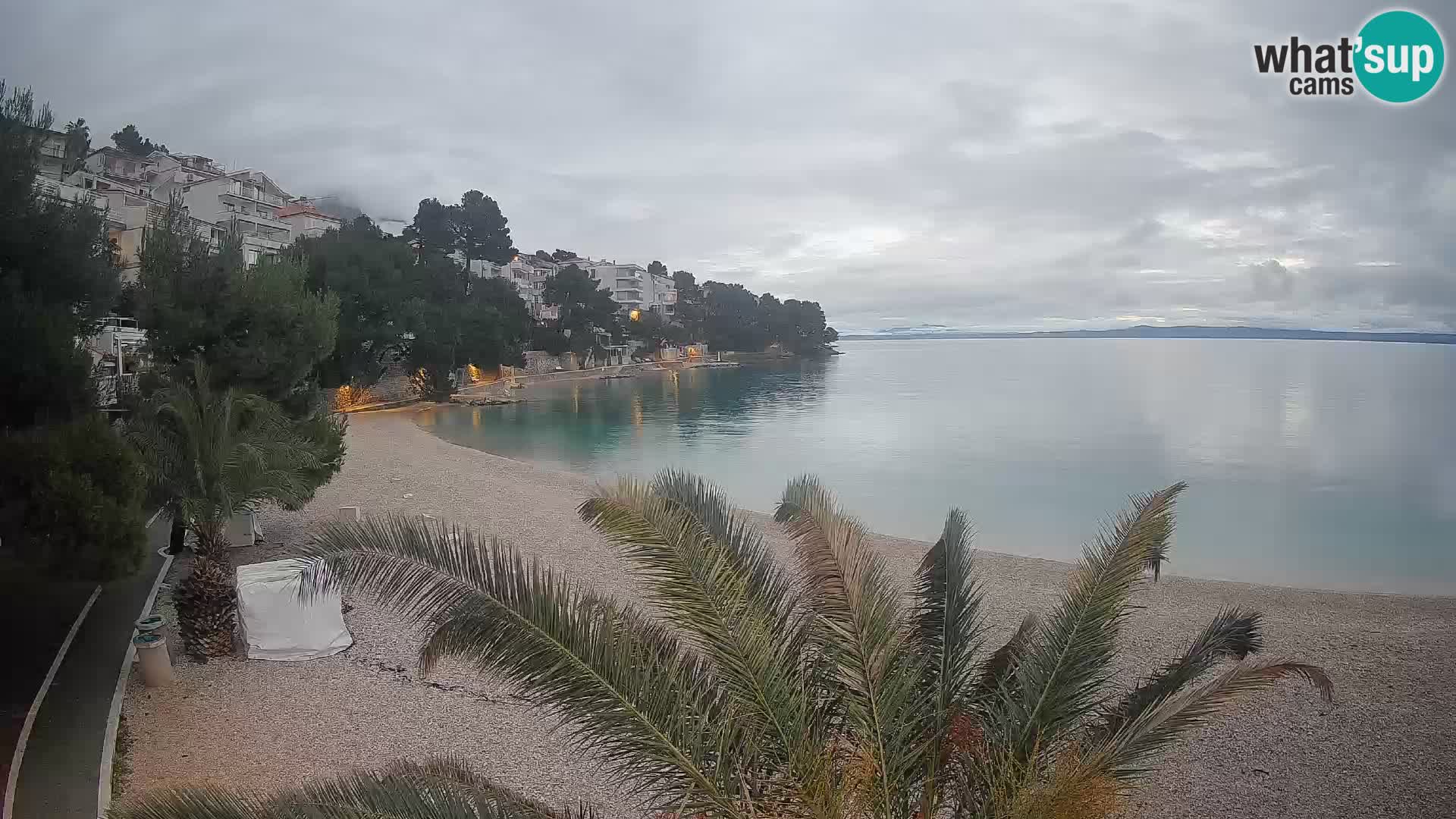 Webcam Spiaggia Lučica Brela – Vista live sulla costa adriatica