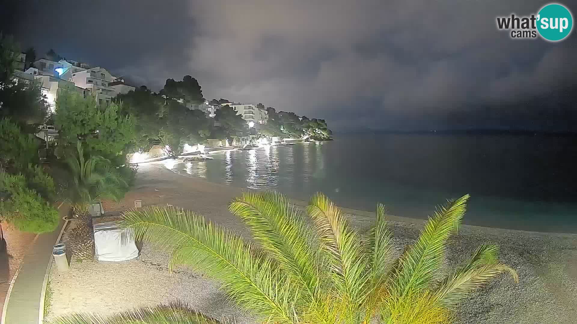 Webcam Spiaggia Lučica Brela – Vista live sulla costa adriatica