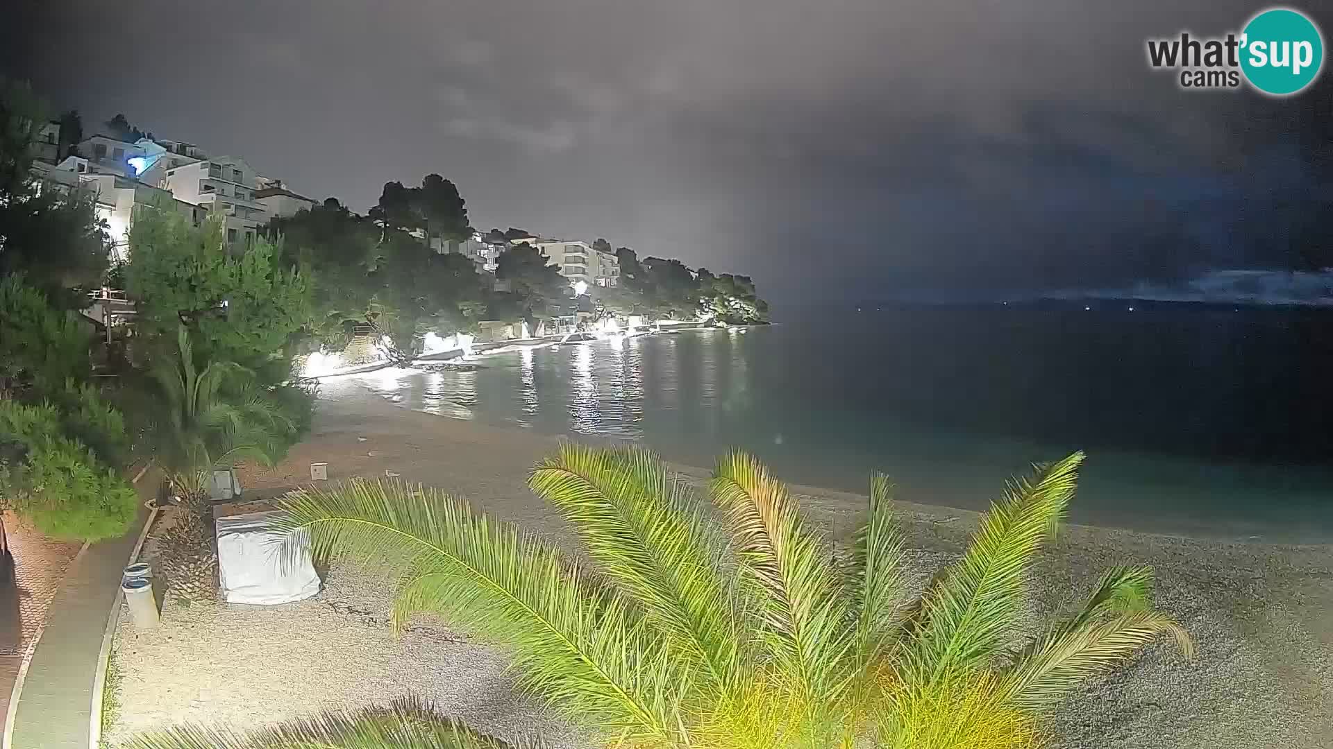 Webcam Plage Lučica Brela – Vue en direct sur la côte adriatique