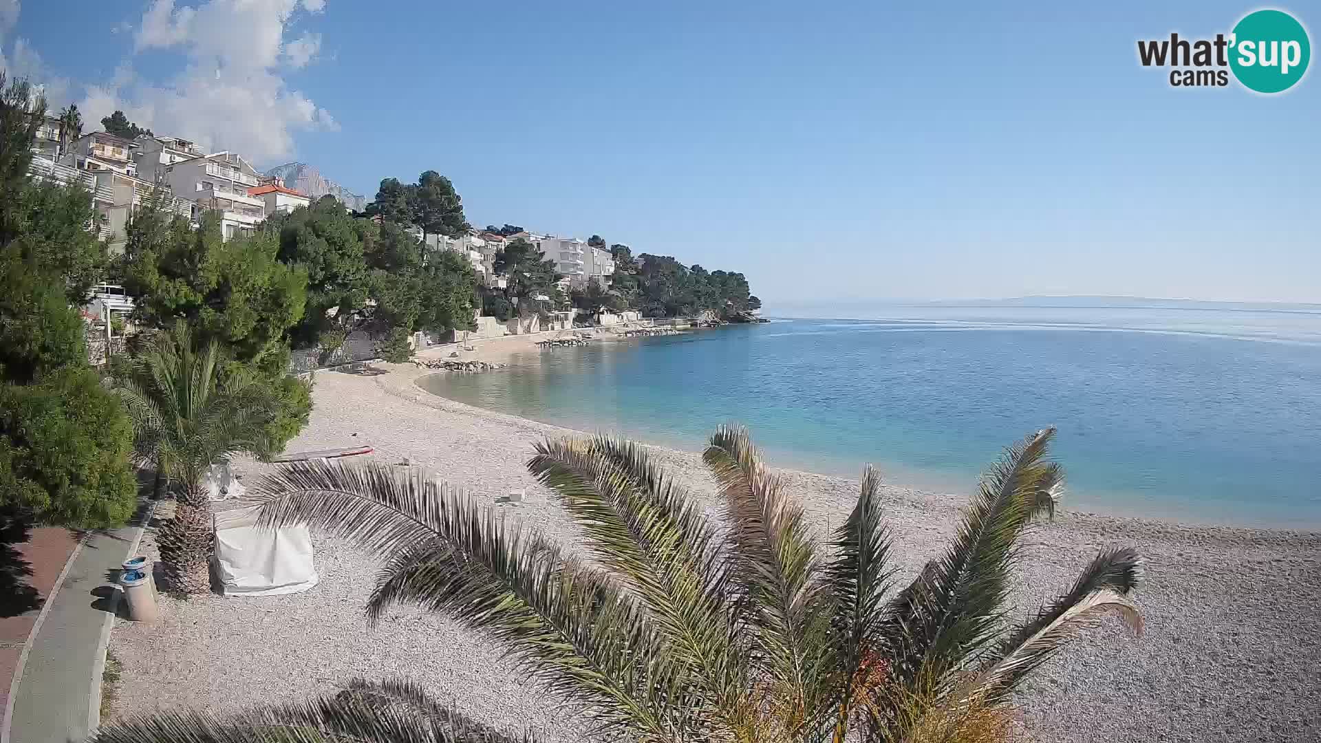 Spletna kamera Plaža Lučica Brela – Pogled v živo na Jadransko obalo