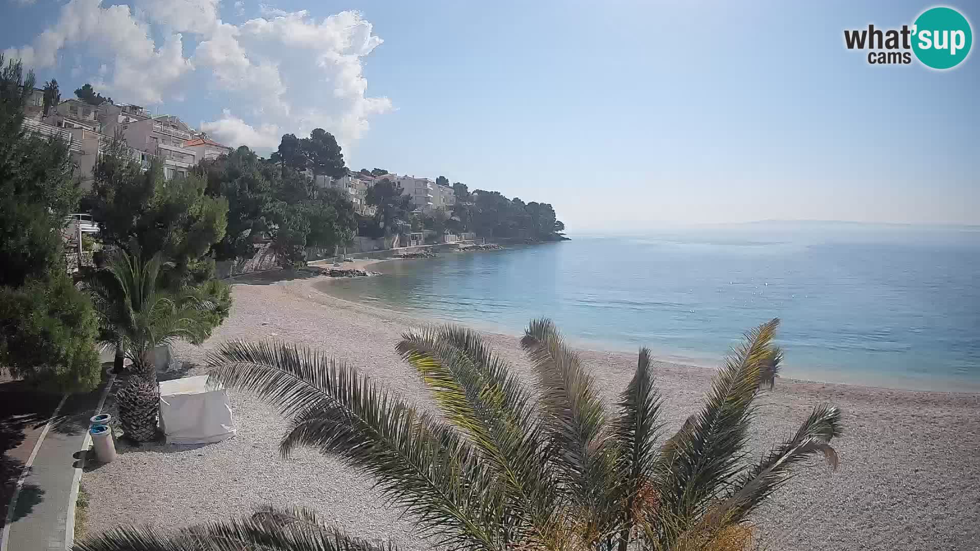 Web kamera Plaža Lučica Brela – Pogled uživo na jadransku obalu