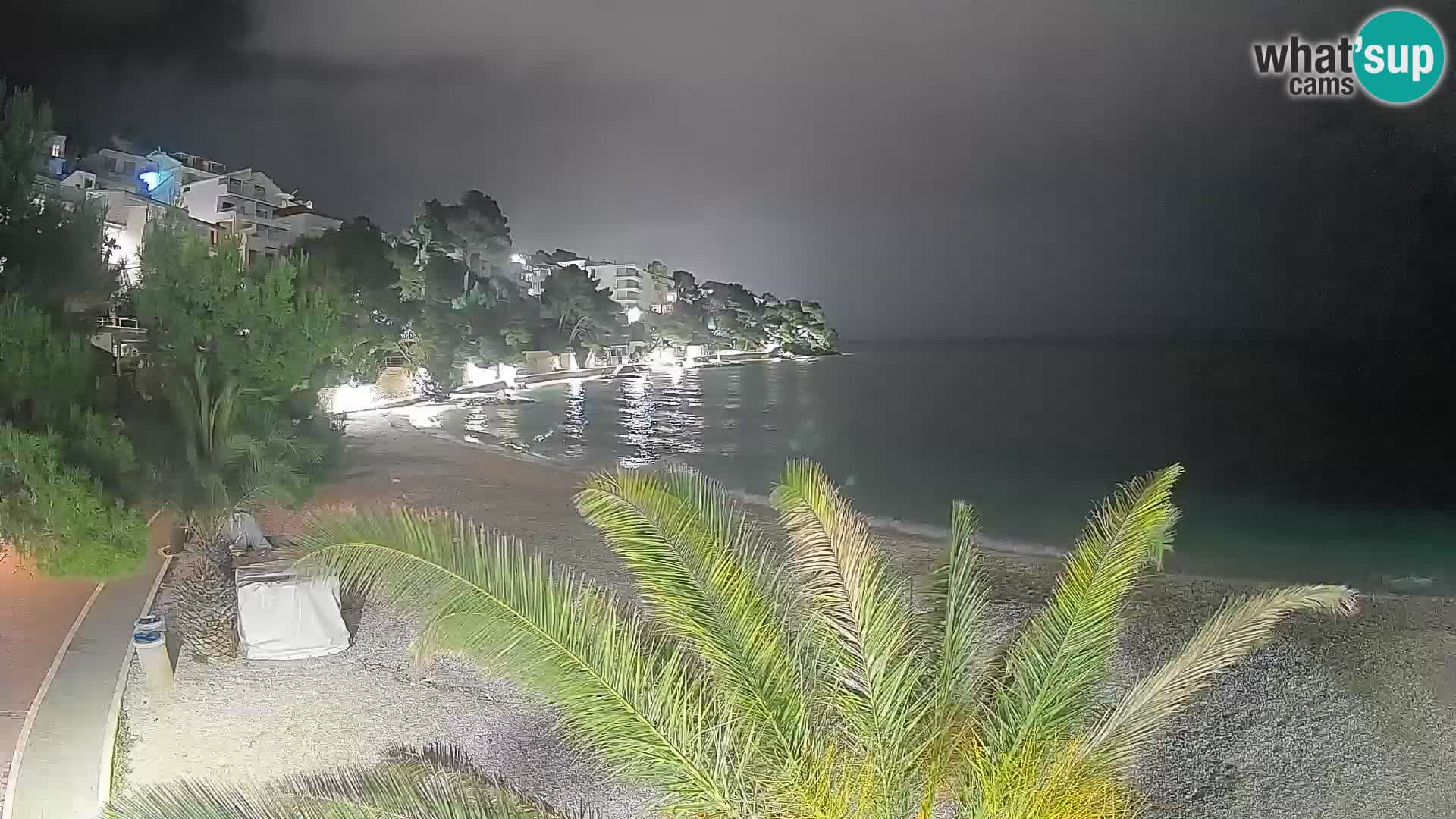 Spletna kamera Plaža Lučica Brela – Pogled v živo na Jadransko obalo