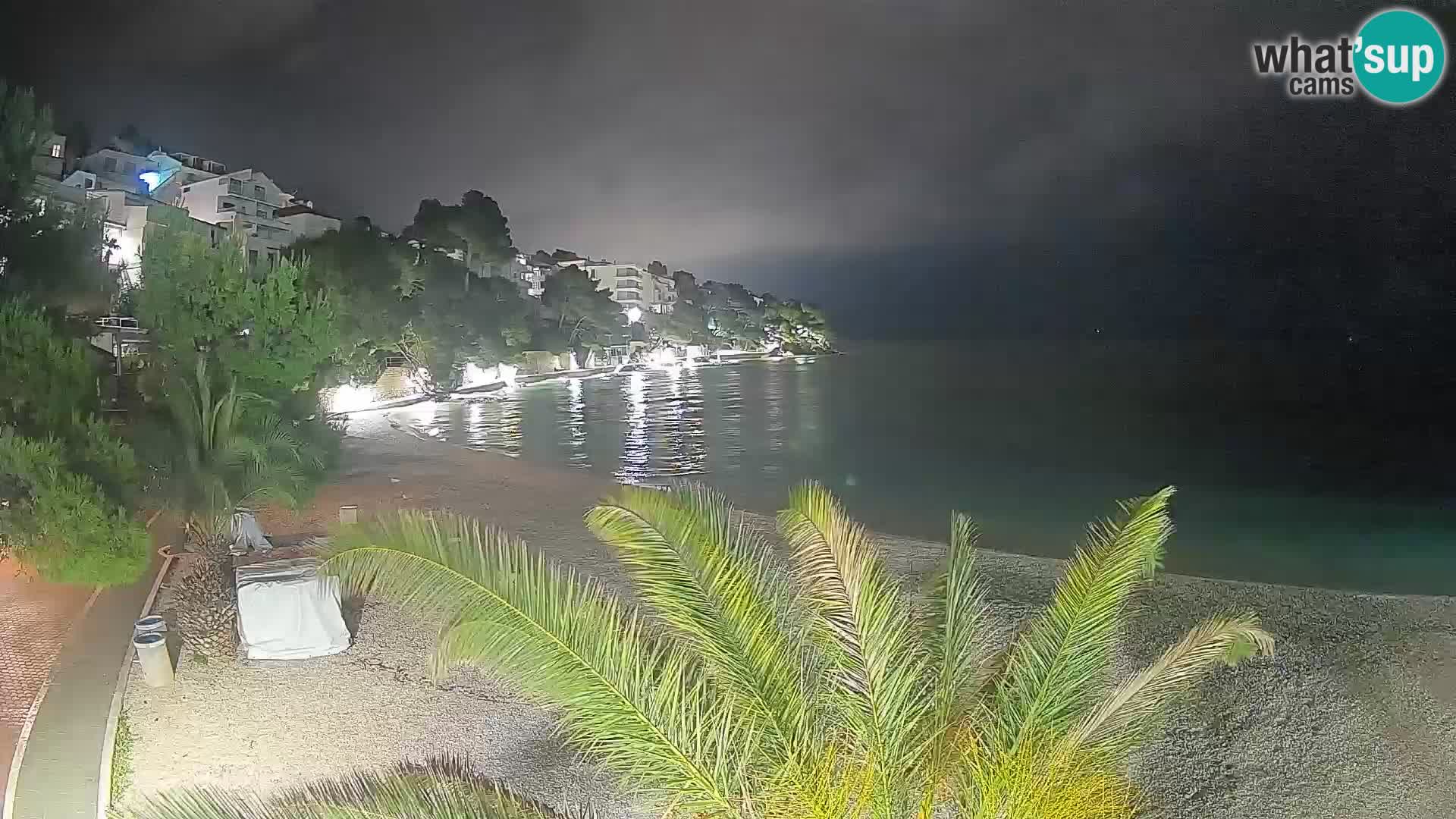 Webcam Plage Lučica Brela – Vue en direct sur la côte adriatique