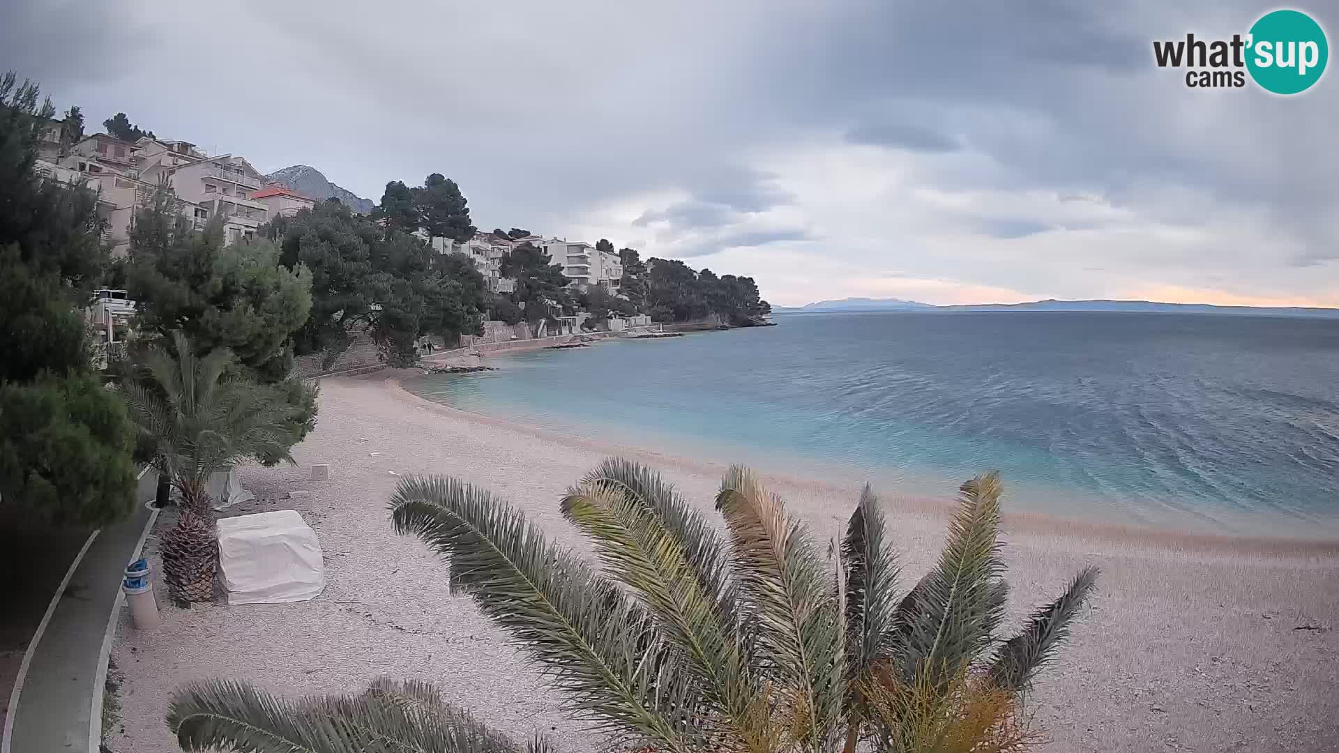 Webcam Lučica Strand Beach Brela – Liveblick von der Adriaküste