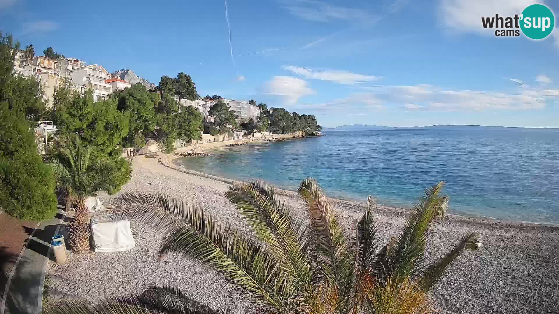 Spletna kamera Plaža Lučica Brela – Pogled v živo na Jadransko obalo