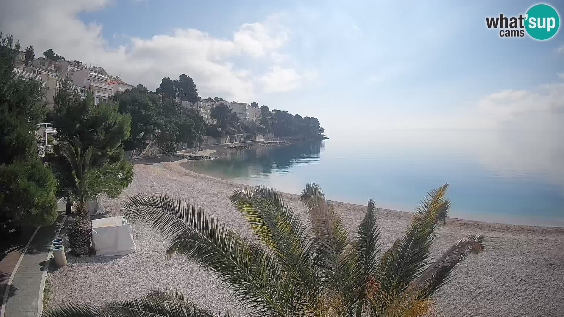 Spletna kamera Plaža Lučica Brela – Pogled v živo na Jadransko obalo