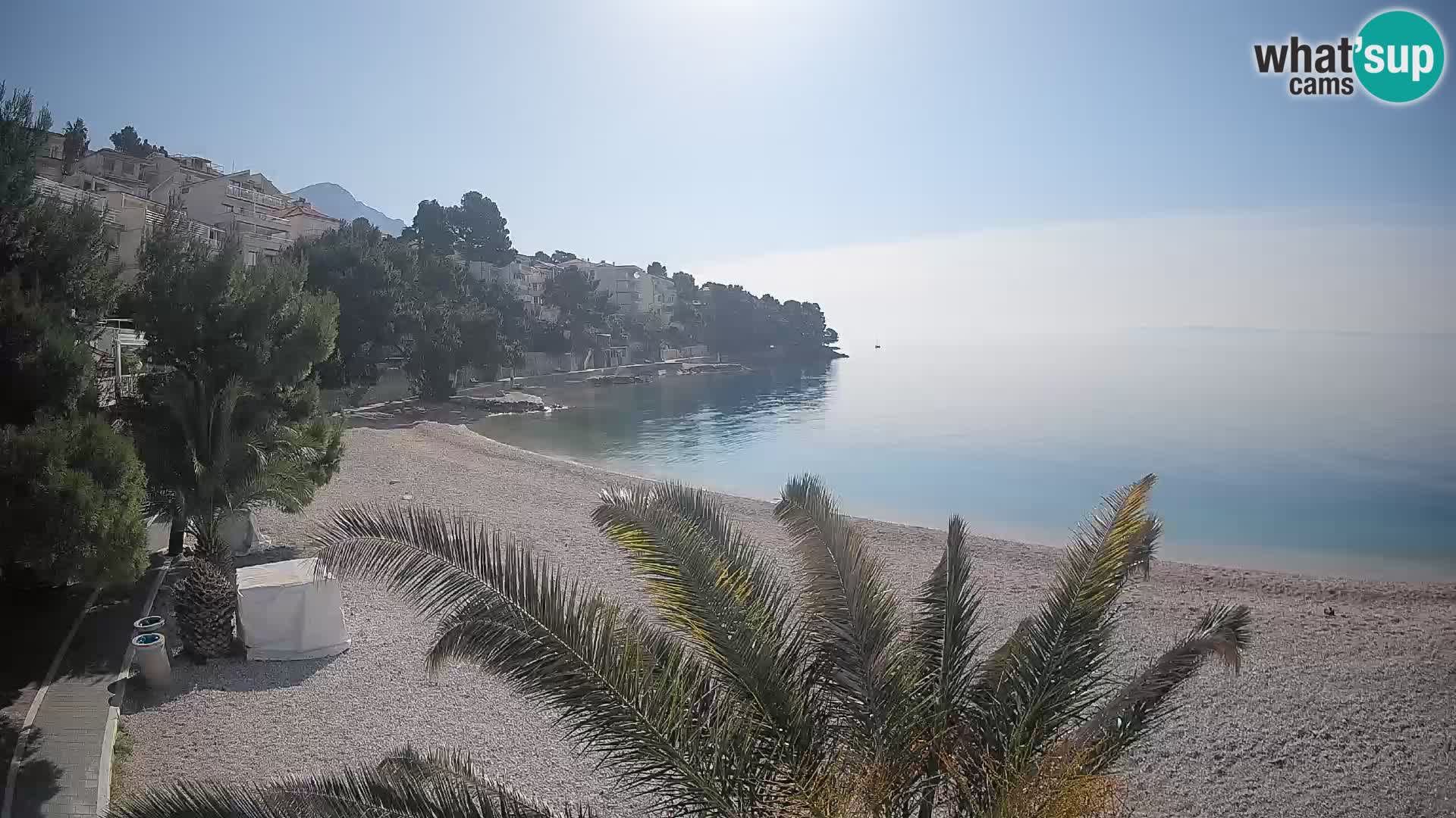 Web kamera Plaža Lučica Brela – Pogled uživo na jadransku obalu