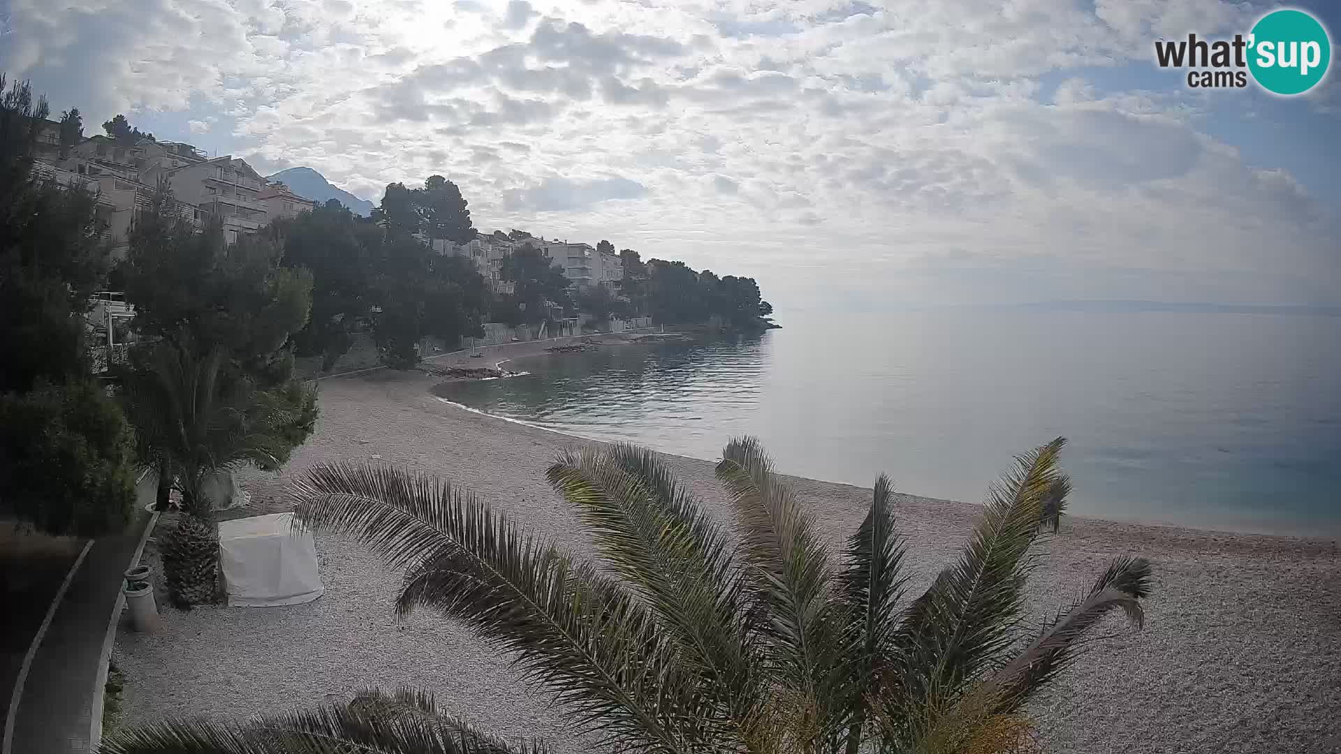 Web kamera Plaža Lučica Brela – Pogled uživo na jadransku obalu