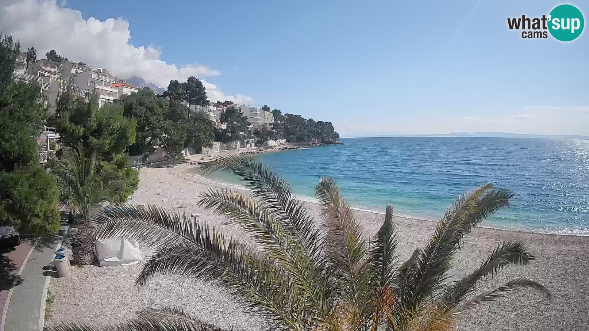 Spletna kamera Plaža Lučica Brela – Pogled v živo na Jadransko obalo