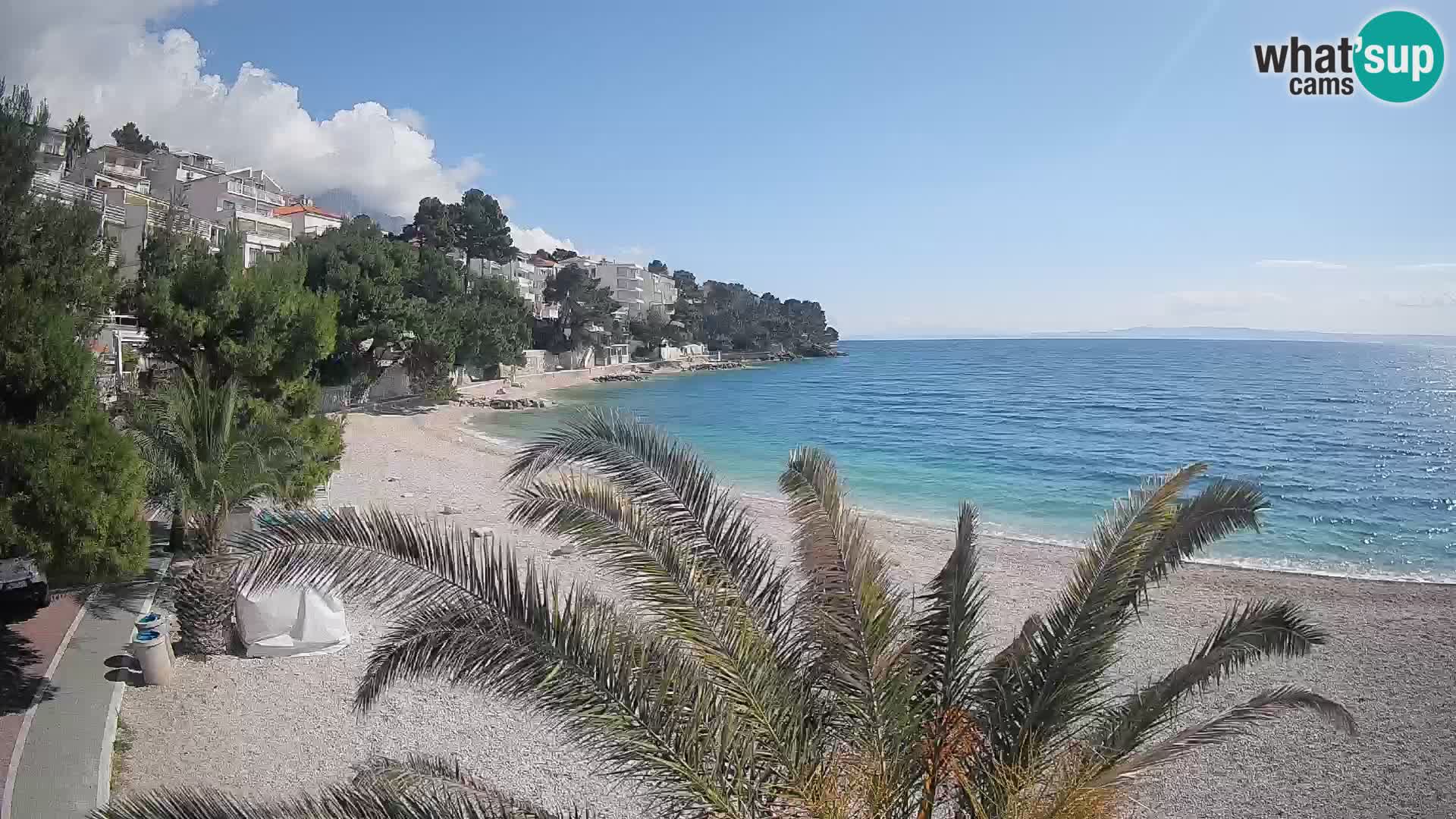 Web kamera Plaža Lučica Brela – Pogled uživo na jadransku obalu