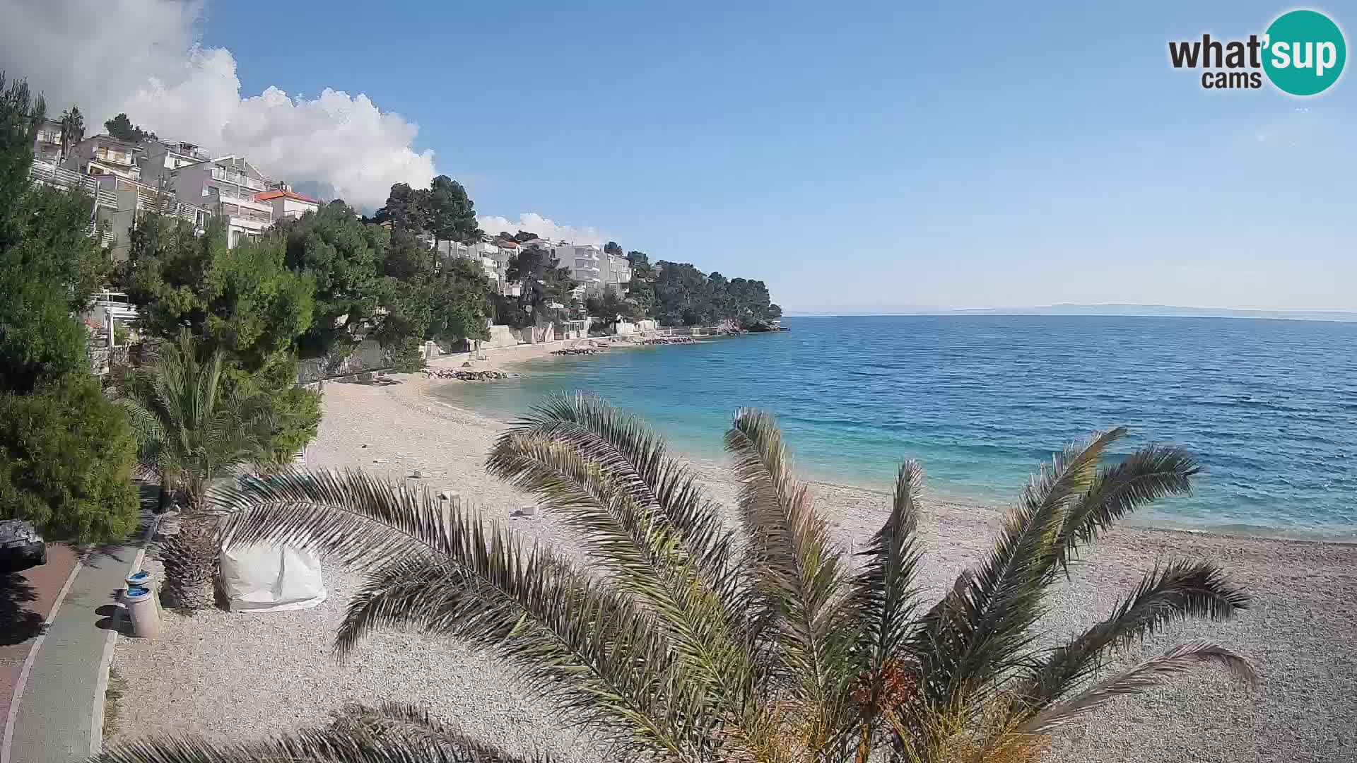 Web kamera Plaža Lučica Brela – Pogled uživo na jadransku obalu