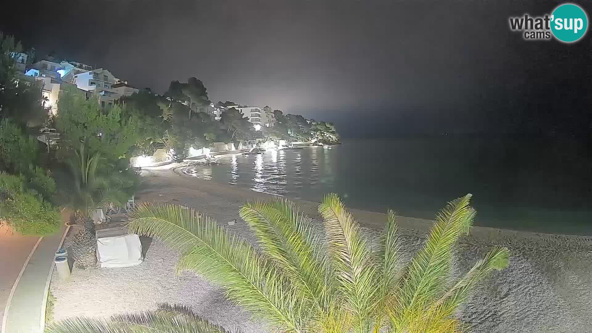 Web kamera Plaža Lučica Brela – Pogled uživo na jadransku obalu