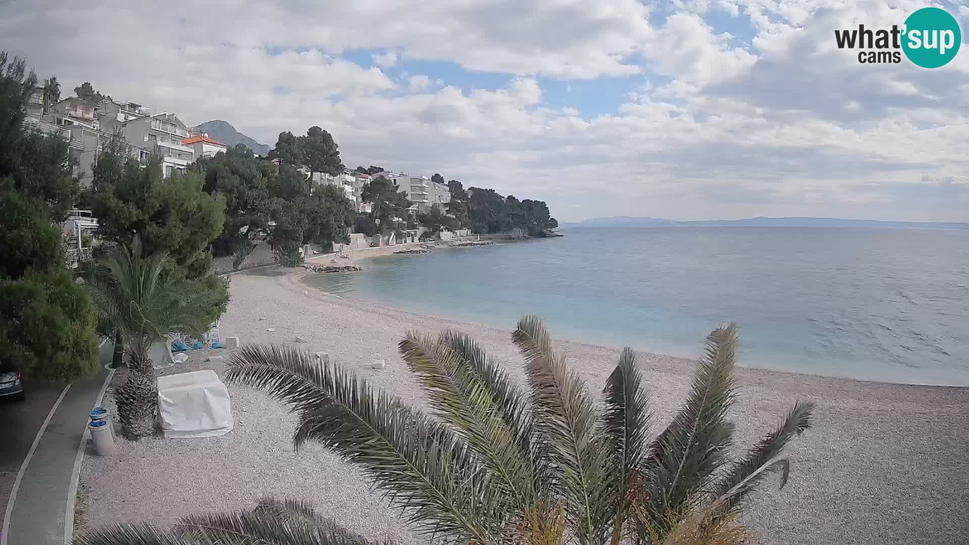 Web kamera Plaža Lučica Brela – Pogled uživo na jadransku obalu