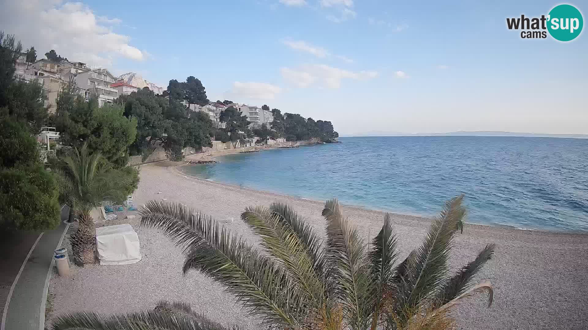 Web kamera Plaža Lučica Brela – Pogled uživo na jadransku obalu