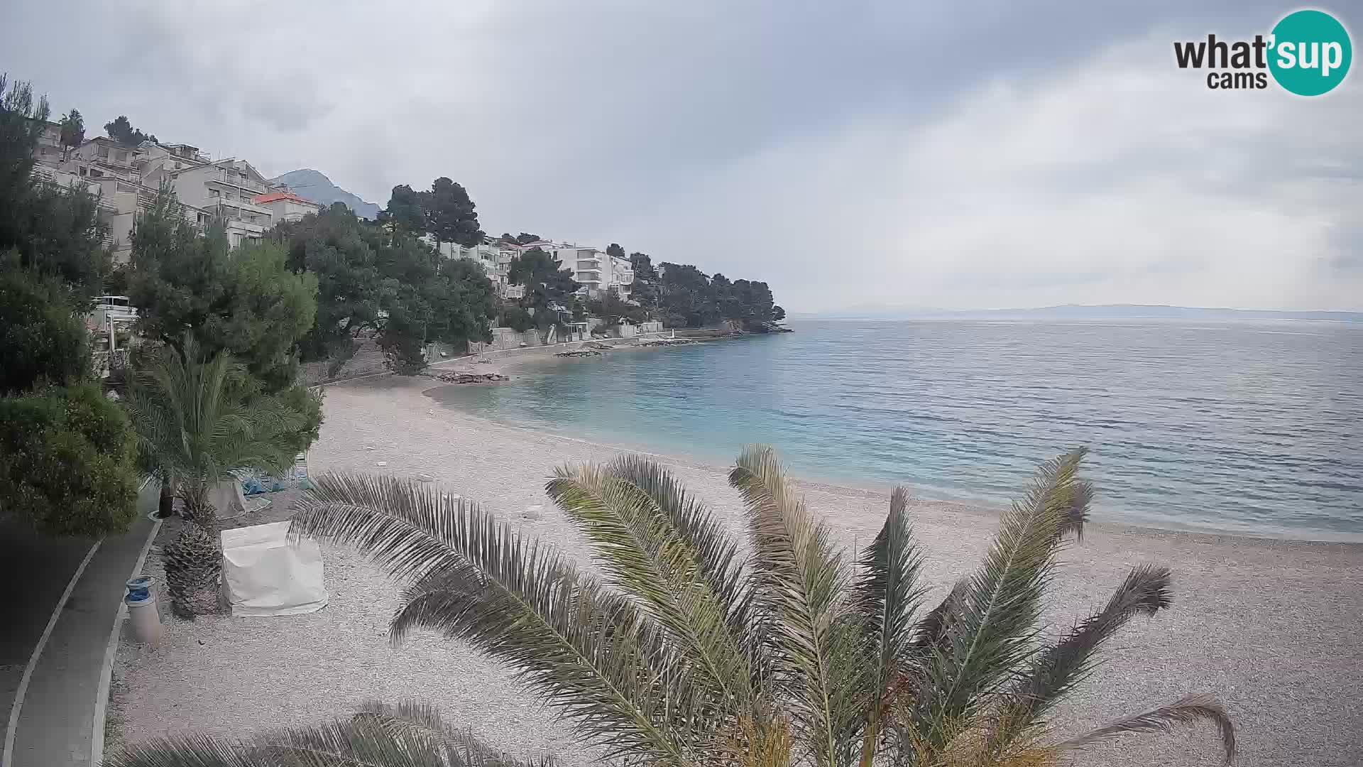 Spletna kamera Plaža Lučica Brela – Pogled v živo na Jadransko obalo