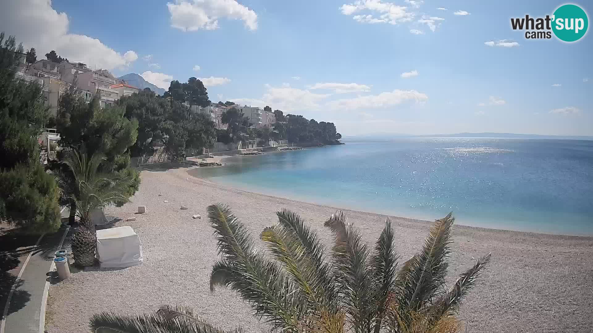 Web kamera Plaža Lučica Brela – Pogled uživo na jadransku obalu