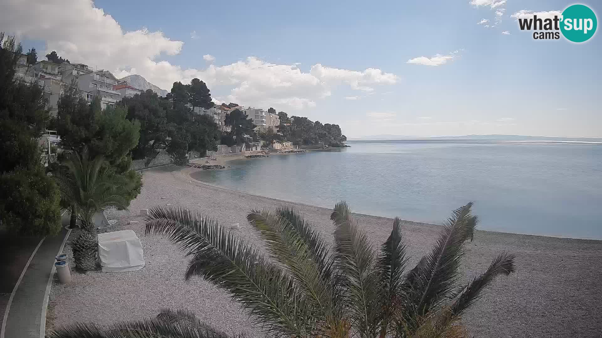 Spletna kamera Plaža Lučica Brela – Pogled v živo na Jadransko obalo