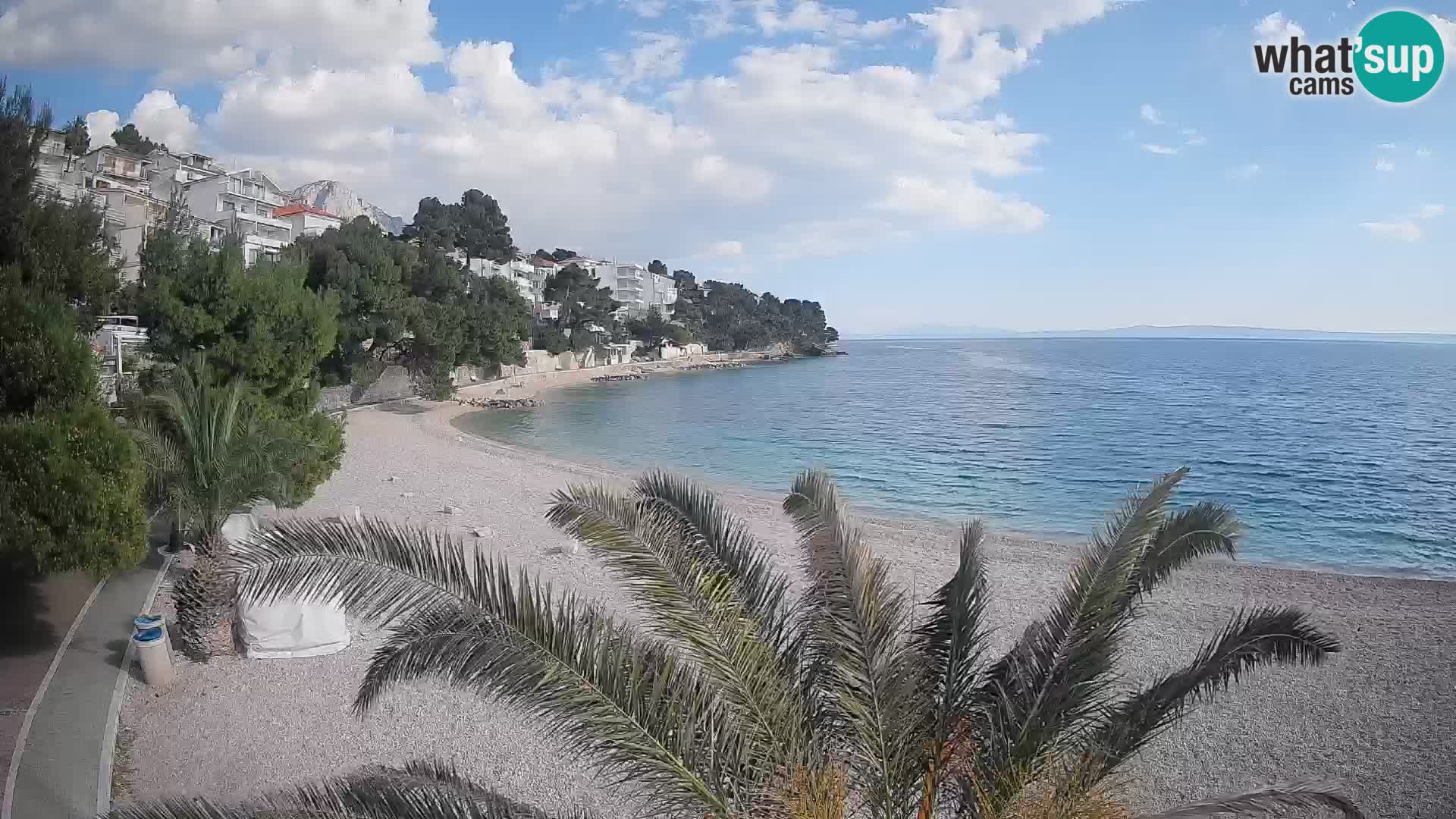 Web kamera Plaža Lučica Brela – Pogled uživo na jadransku obalu