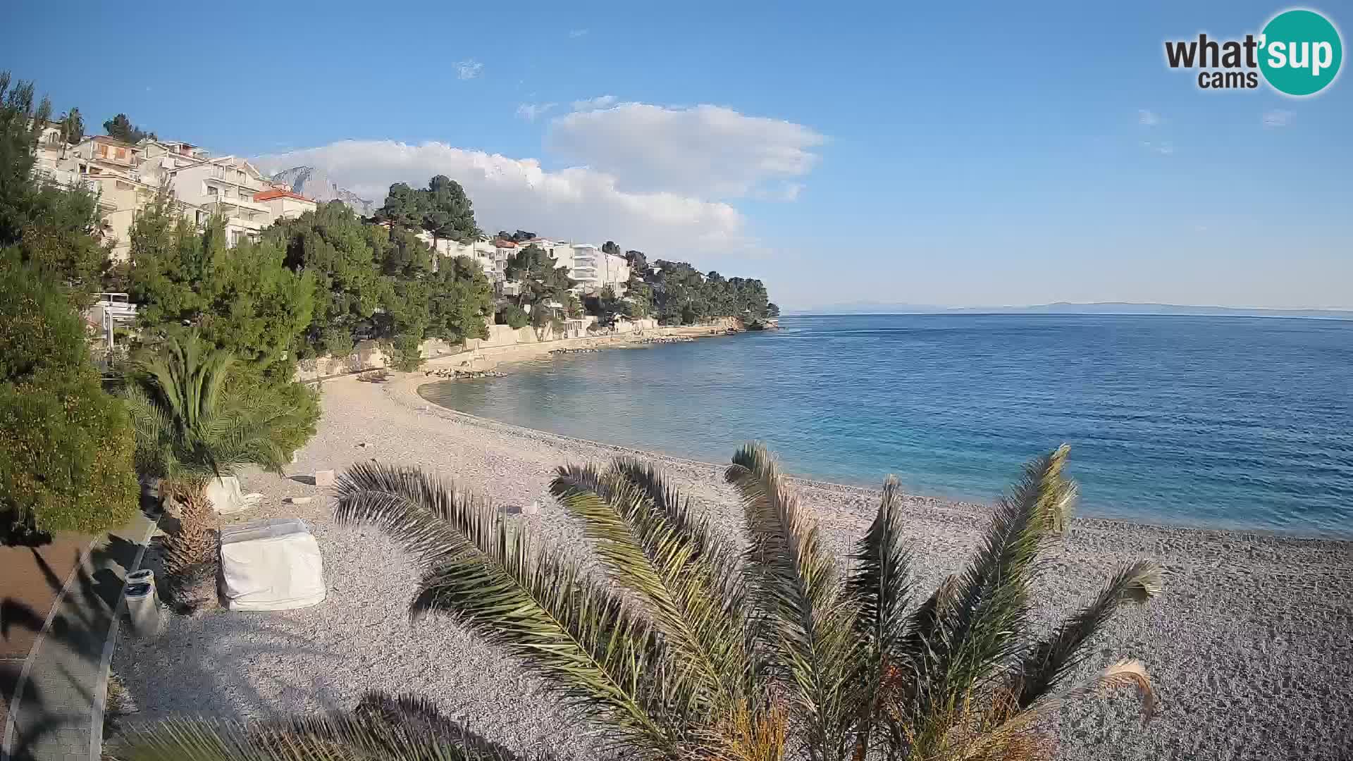 Web kamera Plaža Lučica Brela – Pogled uživo na jadransku obalu